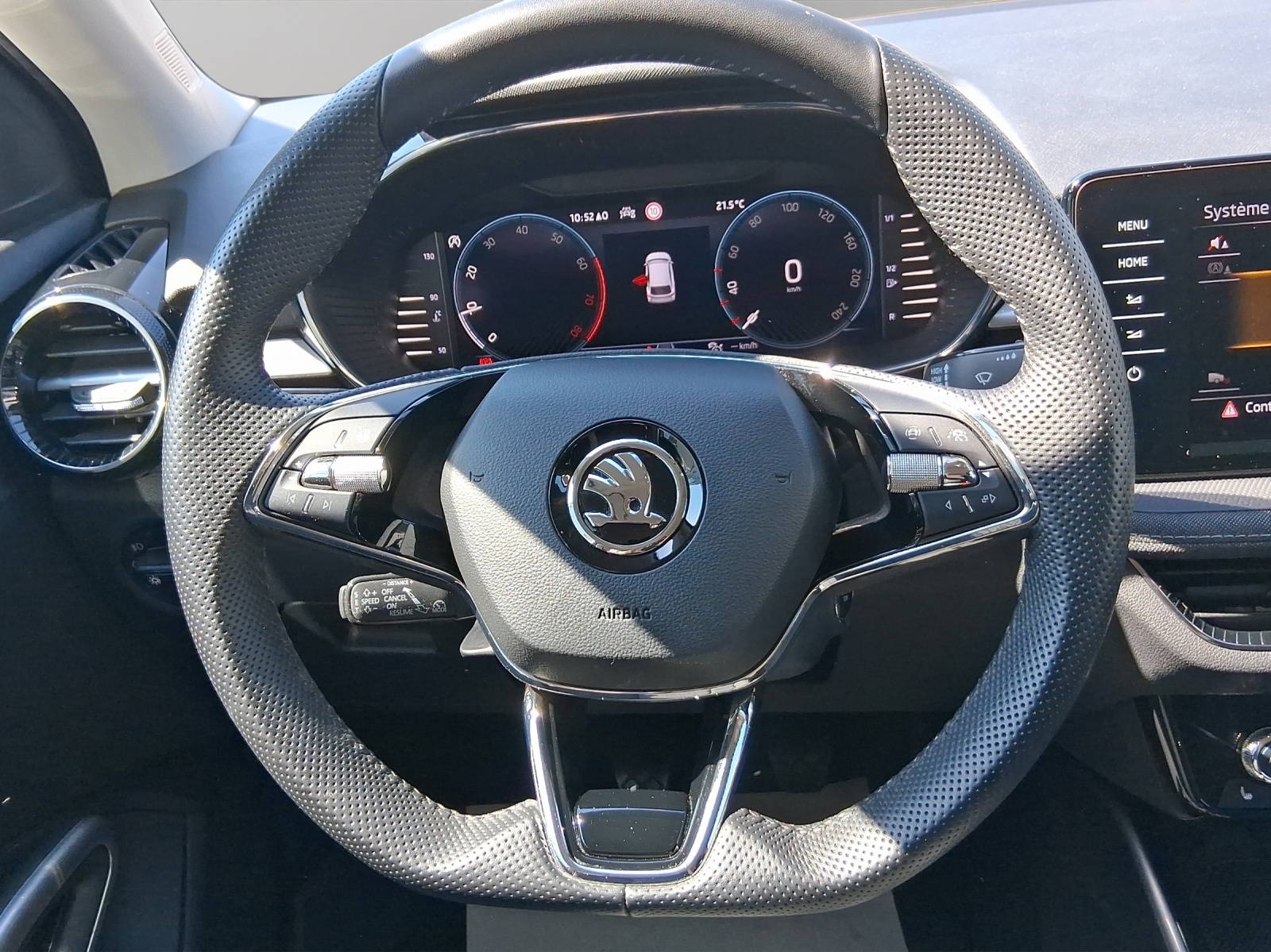 SKODA Fabia 1.0 TSI Style-image-10
