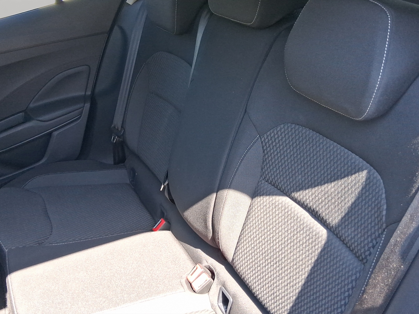 SKODA Fabia 1.0 TSI Style-image-16