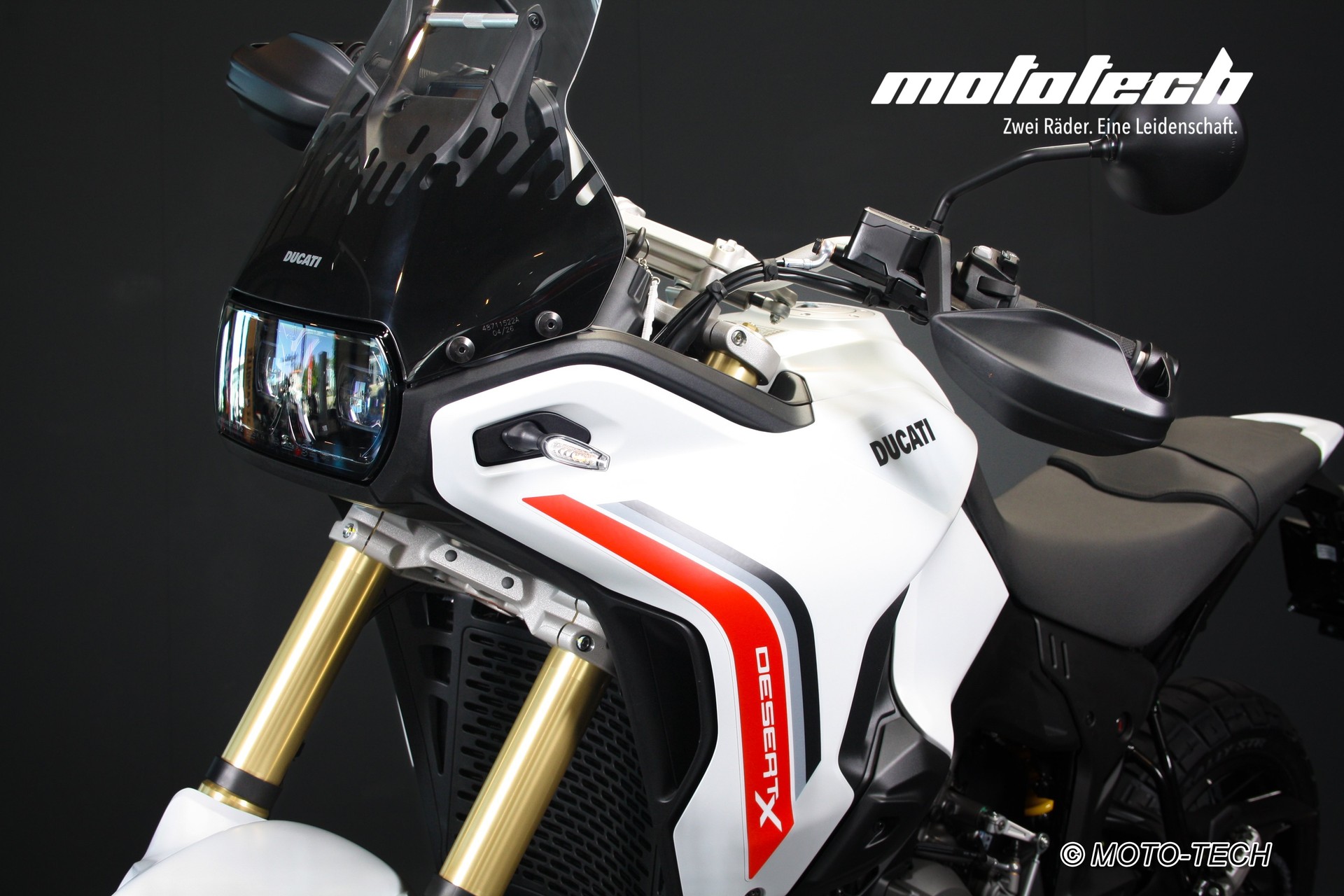 DUCATI Desert X MY26 V2 (81/35kW)-image-8