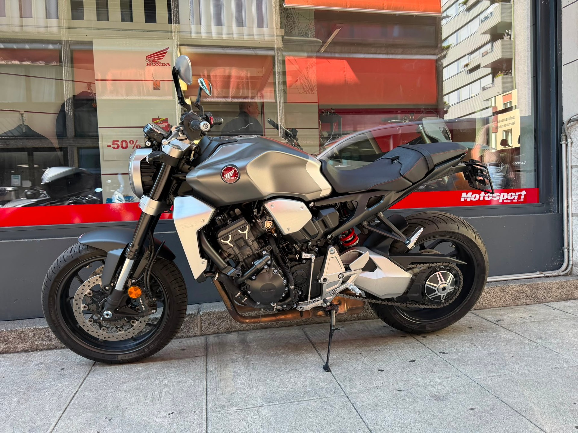 HONDA CB 1000 R ABS-image-5