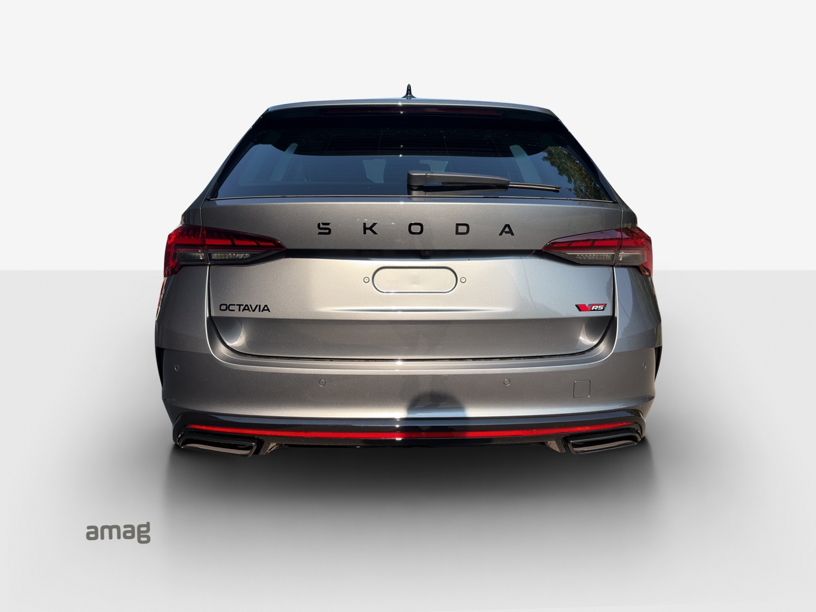 SKODA Octavia Combi 2.0 TSI DSG RS 30 Years Edition-image-3