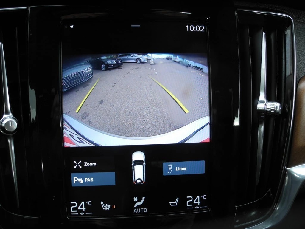 VOLVO V90 D4 AWD Inscription Geartronic ** Voll-Leder Ausstattung ** Gr-Navi mit RF-Kamera ** Frisch MFK *-image-9