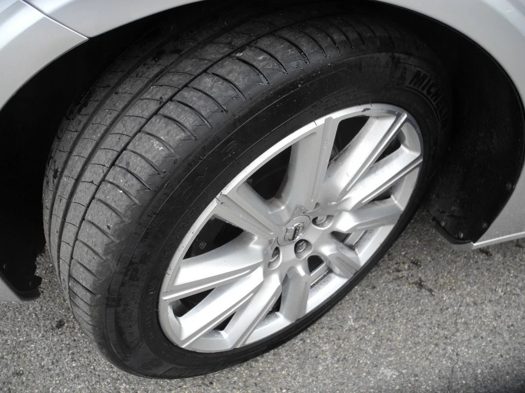 VOLVO V90 D4 AWD Inscription Geartronic ** Voll-Leder Ausstattung ** Gr-Navi mit RF-Kamera ** Frisch MFK *-image-13