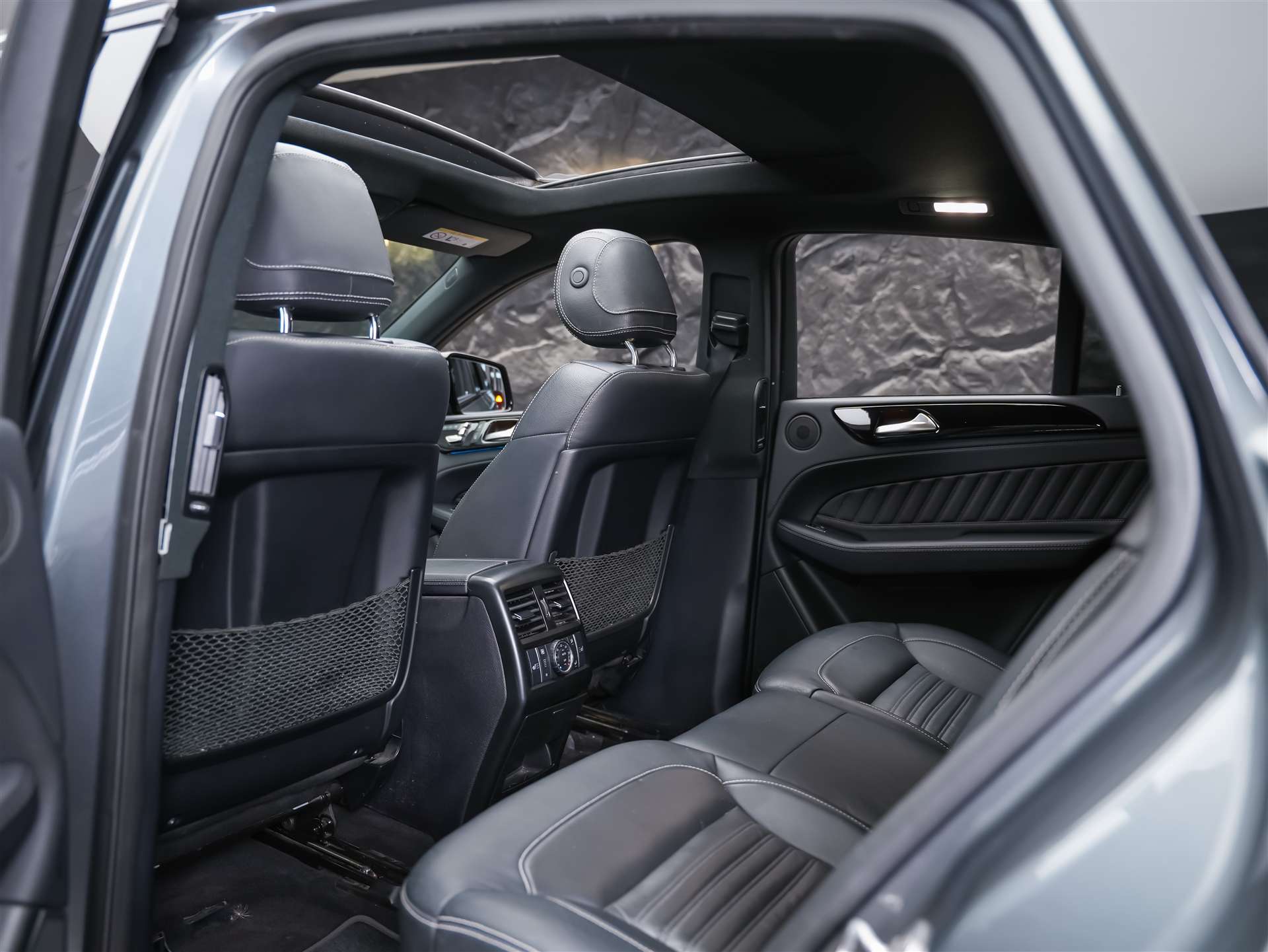 MERCEDES-BENZ GLE Coupé 43 AMG 4Matic 9G-Tronic *CH-Auto*Panorama*360° Kamera*Night Paket*-image-11