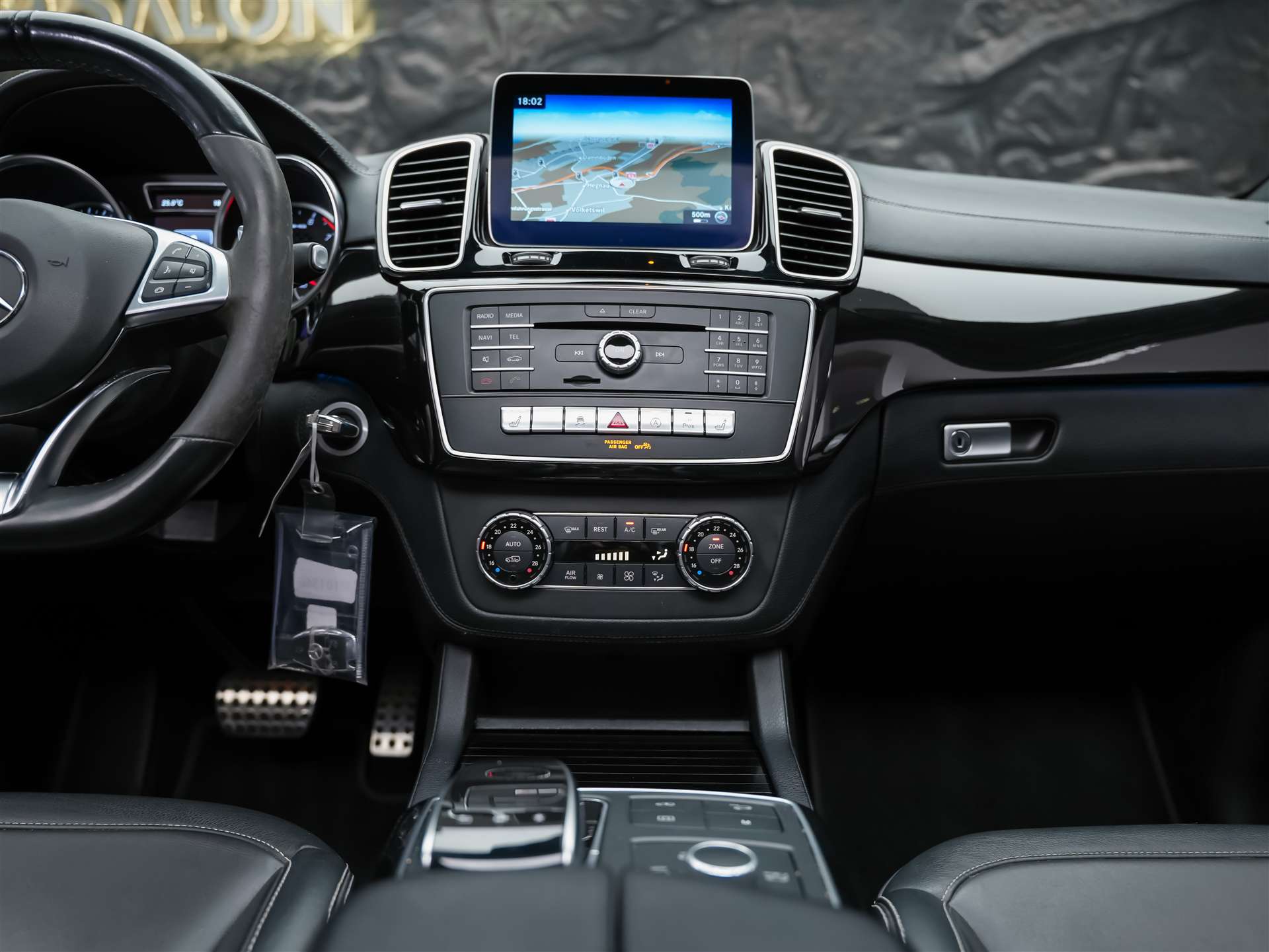 MERCEDES-BENZ GLE Coupé 43 AMG 4Matic 9G-Tronic *CH-Auto*Panorama*360° Kamera*Night Paket*-image-20