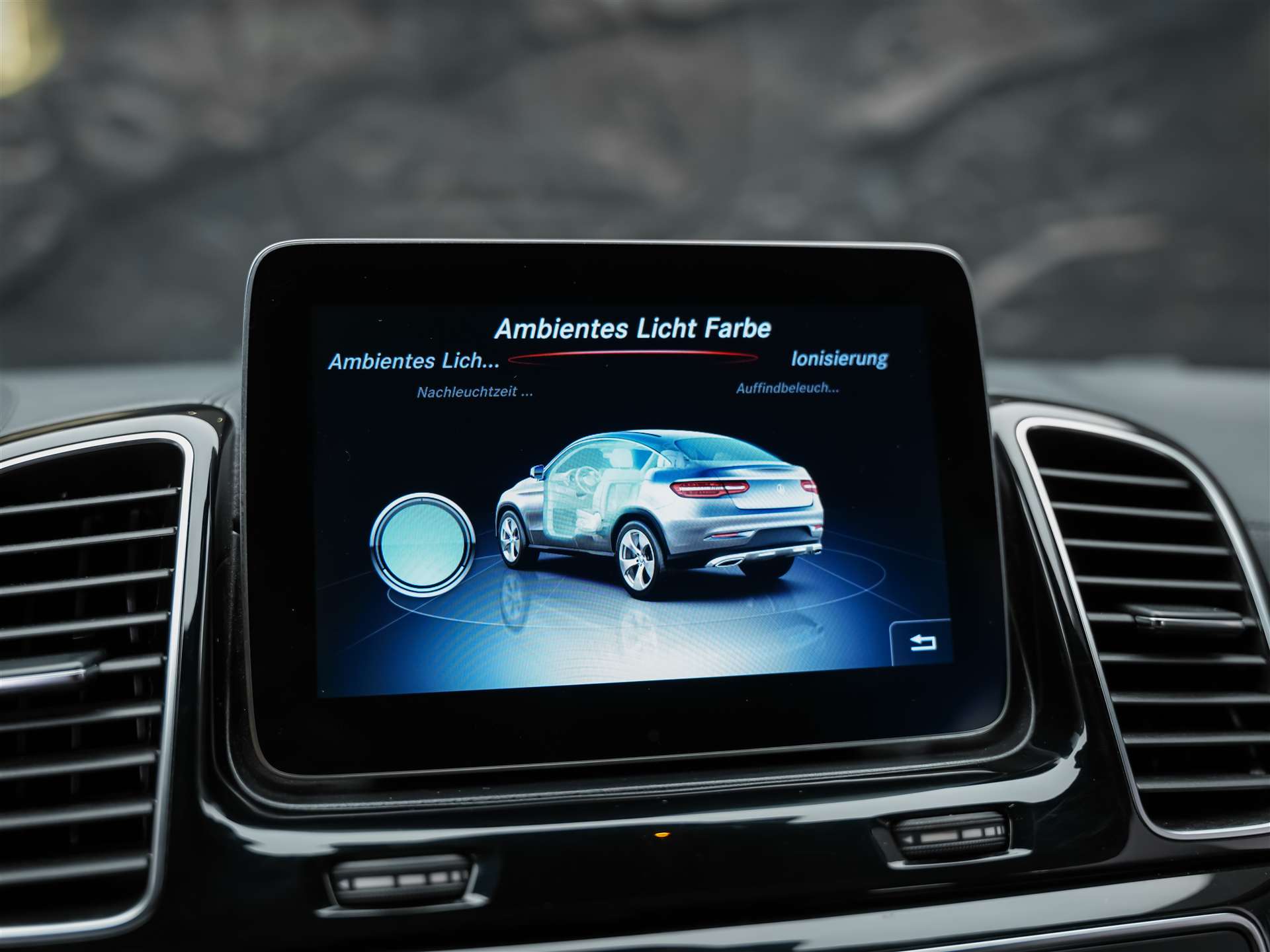 MERCEDES-BENZ GLE Coupé 43 AMG 4Matic 9G-Tronic *CH-Auto*Panorama*360° Kamera*Night Paket*-image-32