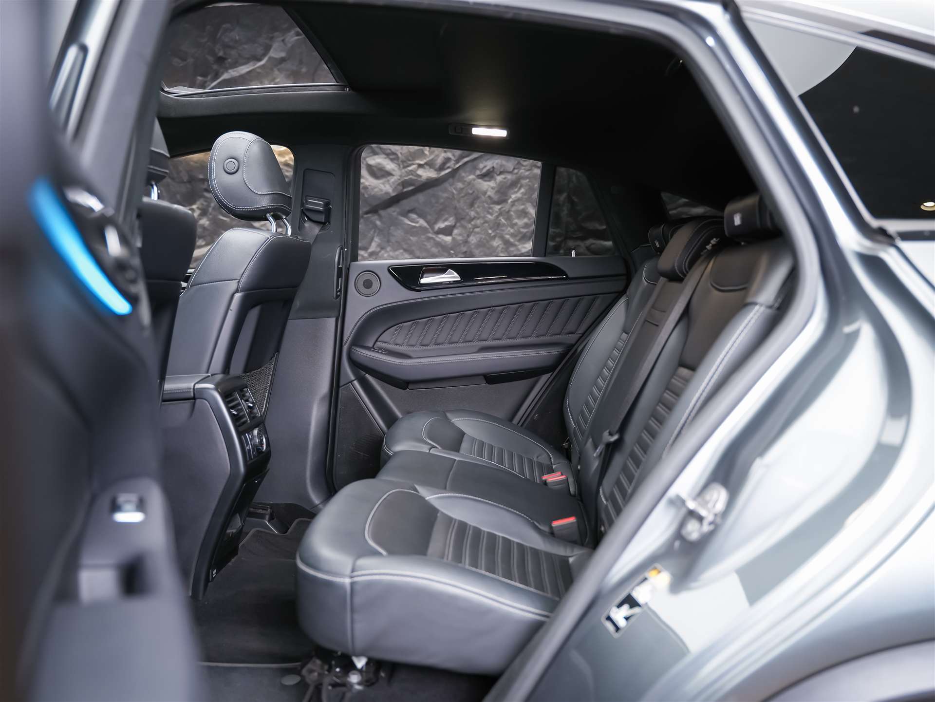 MERCEDES-BENZ GLE Coupé 43 AMG 4Matic 9G-Tronic *CH-Auto*Panorama*360° Kamera*Night Paket*-image-13