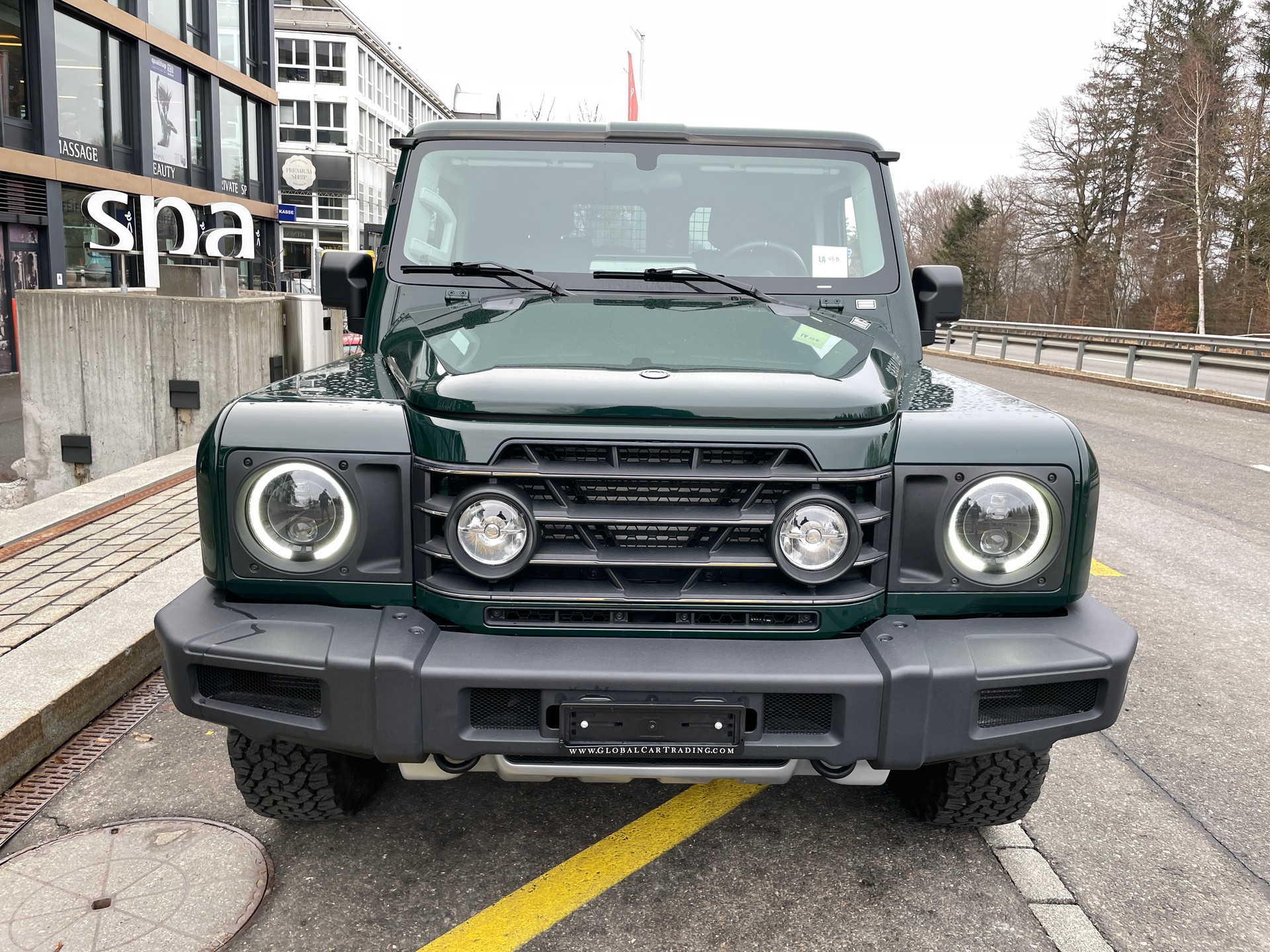INEOS Grenadier 3.0D Utility Wagon 2-Sitz-image-1