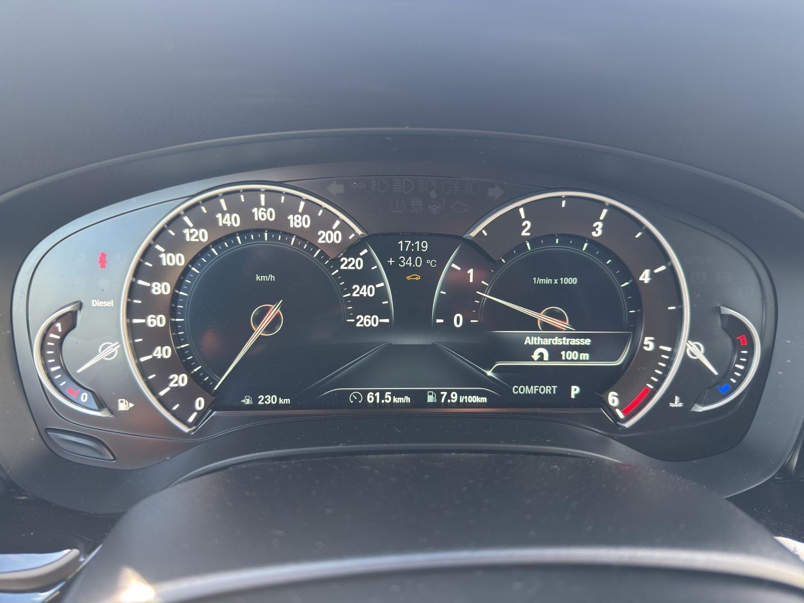 BMW 540d xDrive Touring-image-16