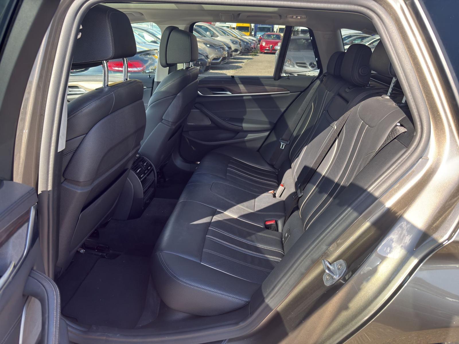 BMW 540d xDrive Touring-image-11