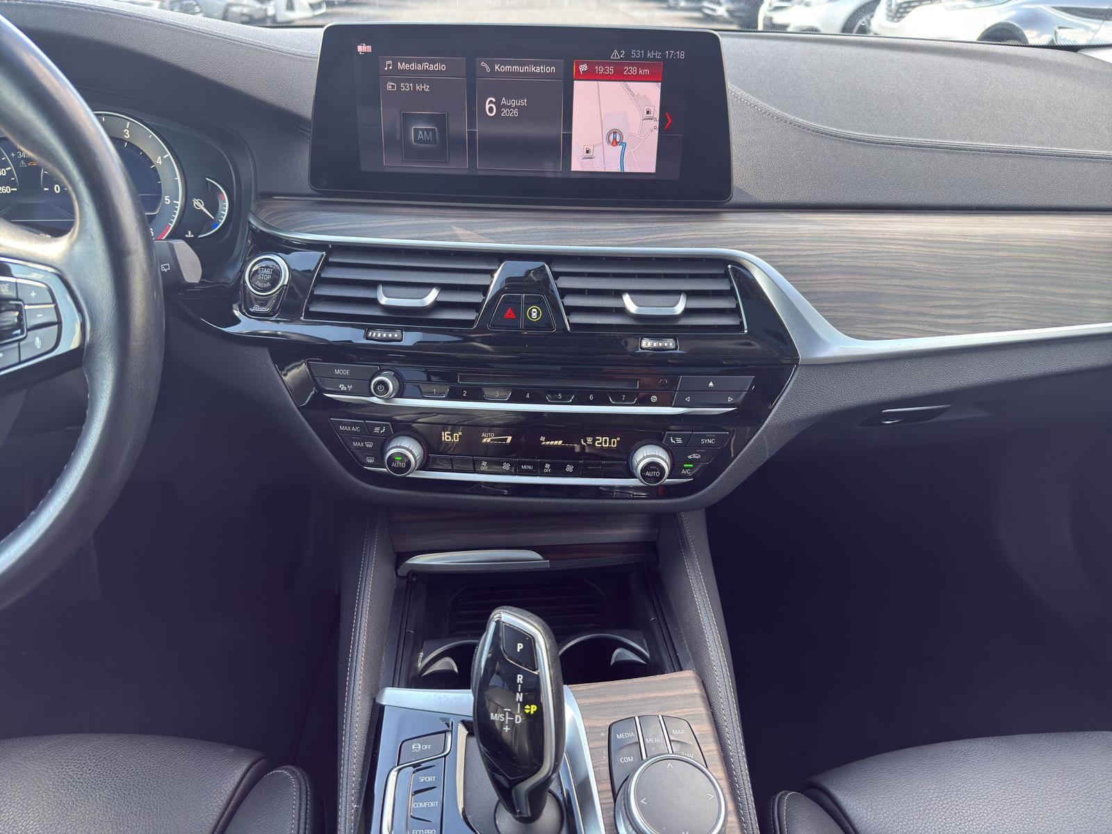 BMW 540d xDrive Touring-image-13