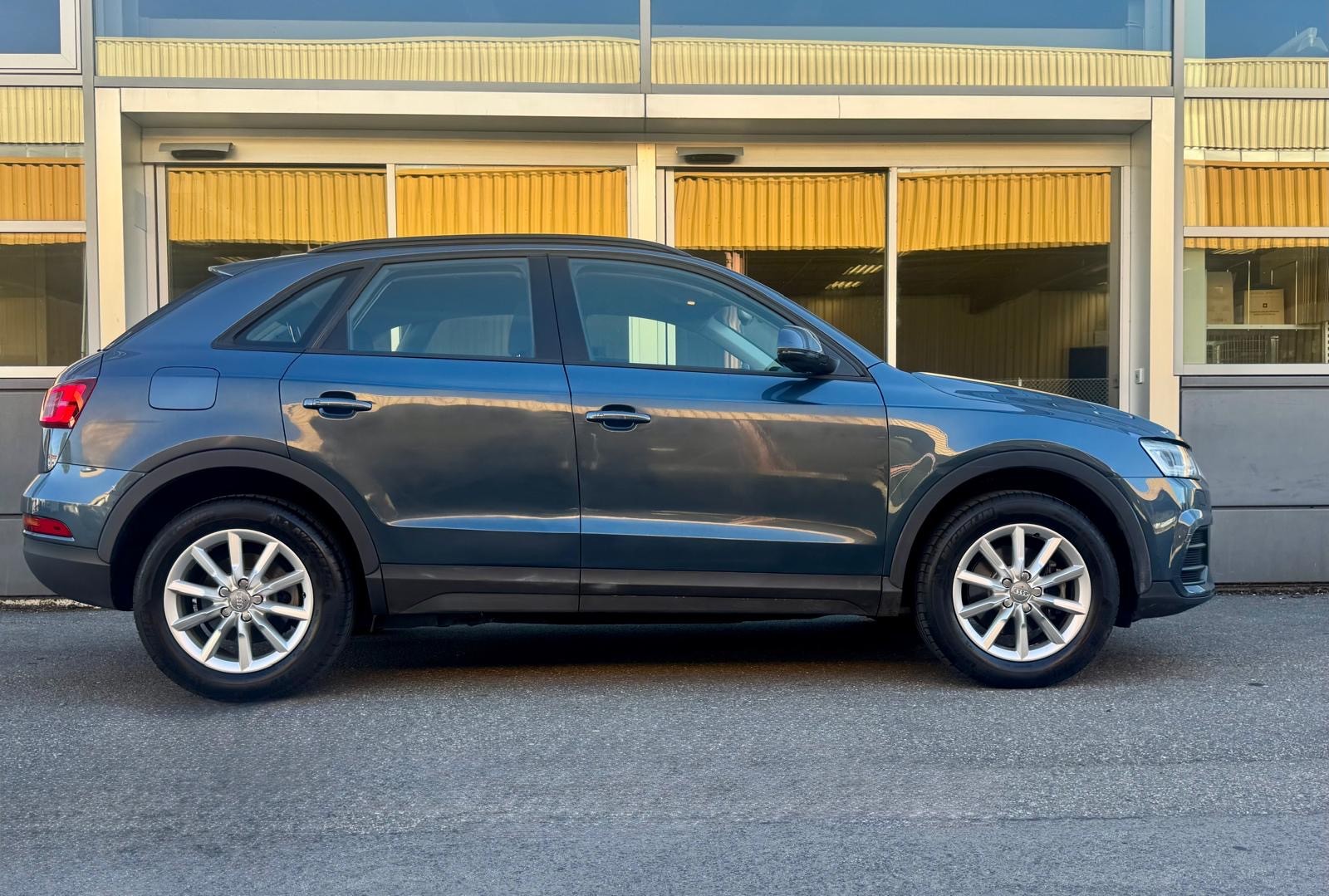 AUDI Q3 1.4 TFSI S-tronic-image-0