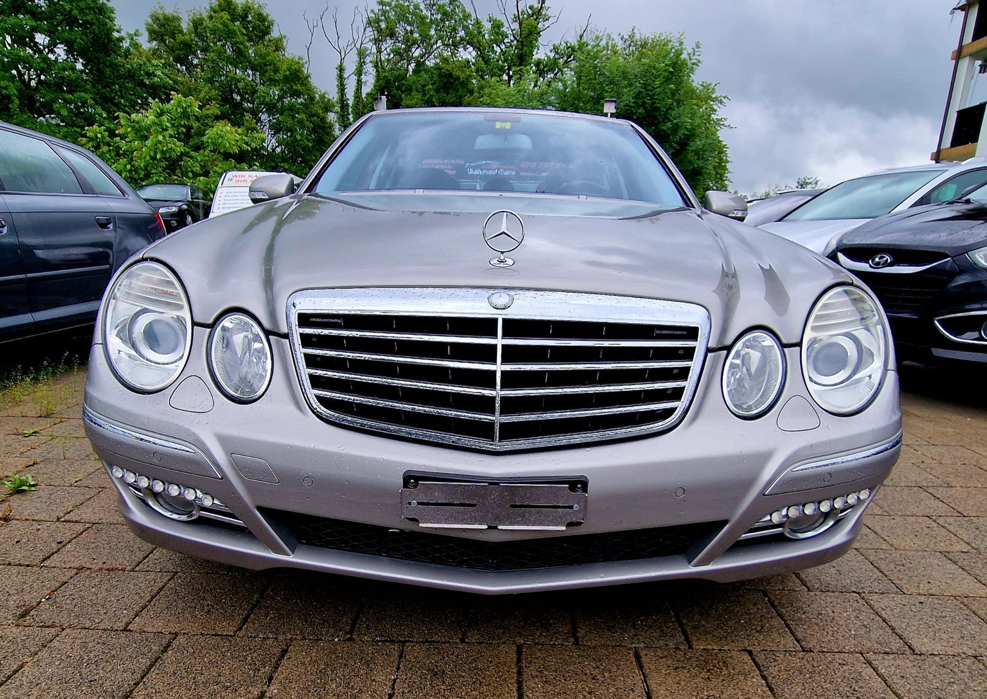MERCEDES-BENZ E 350 Avantgarde 4Matic Automatic-image-1