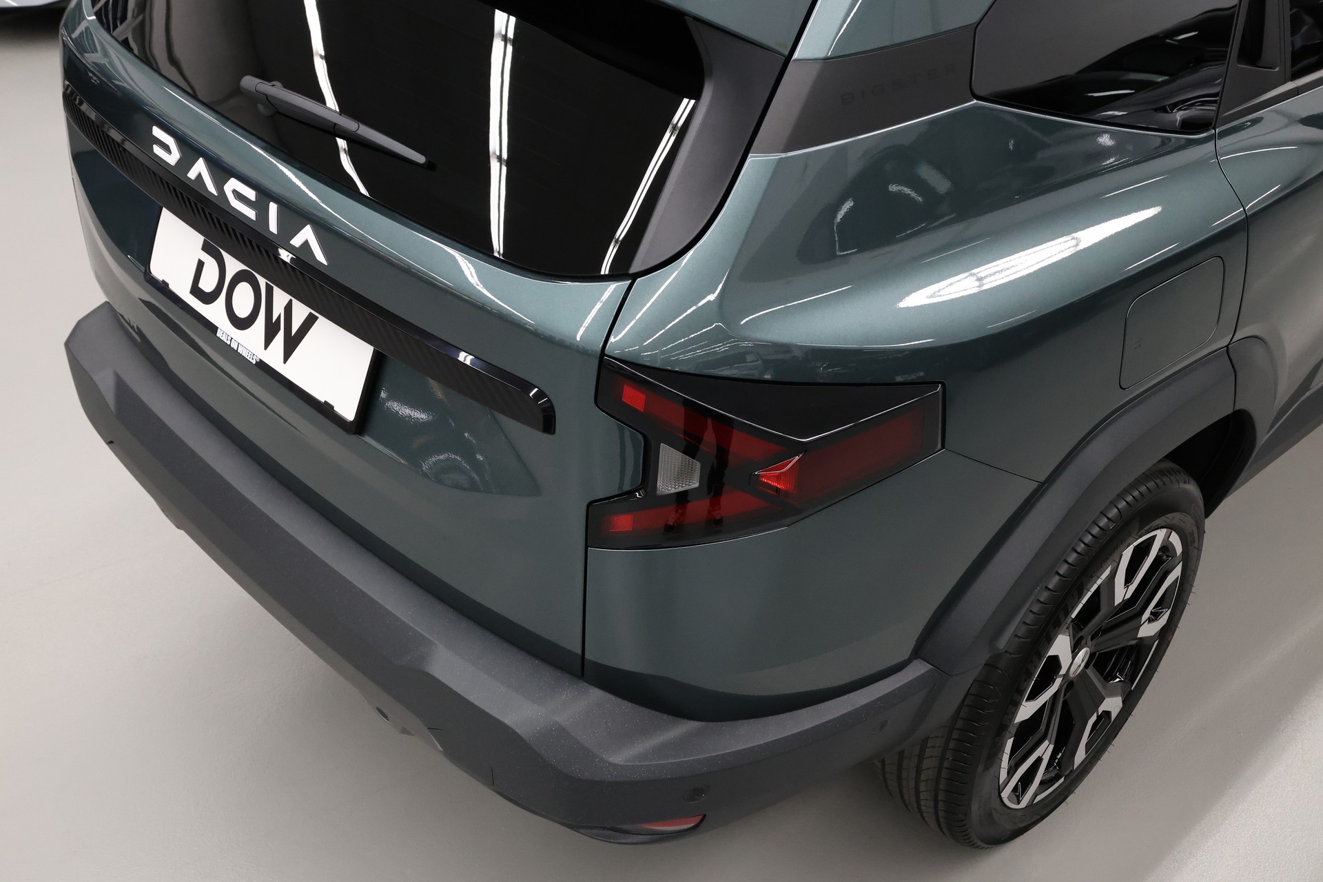 DACIA Bigster 1.8 Hybrid Journey-image-8