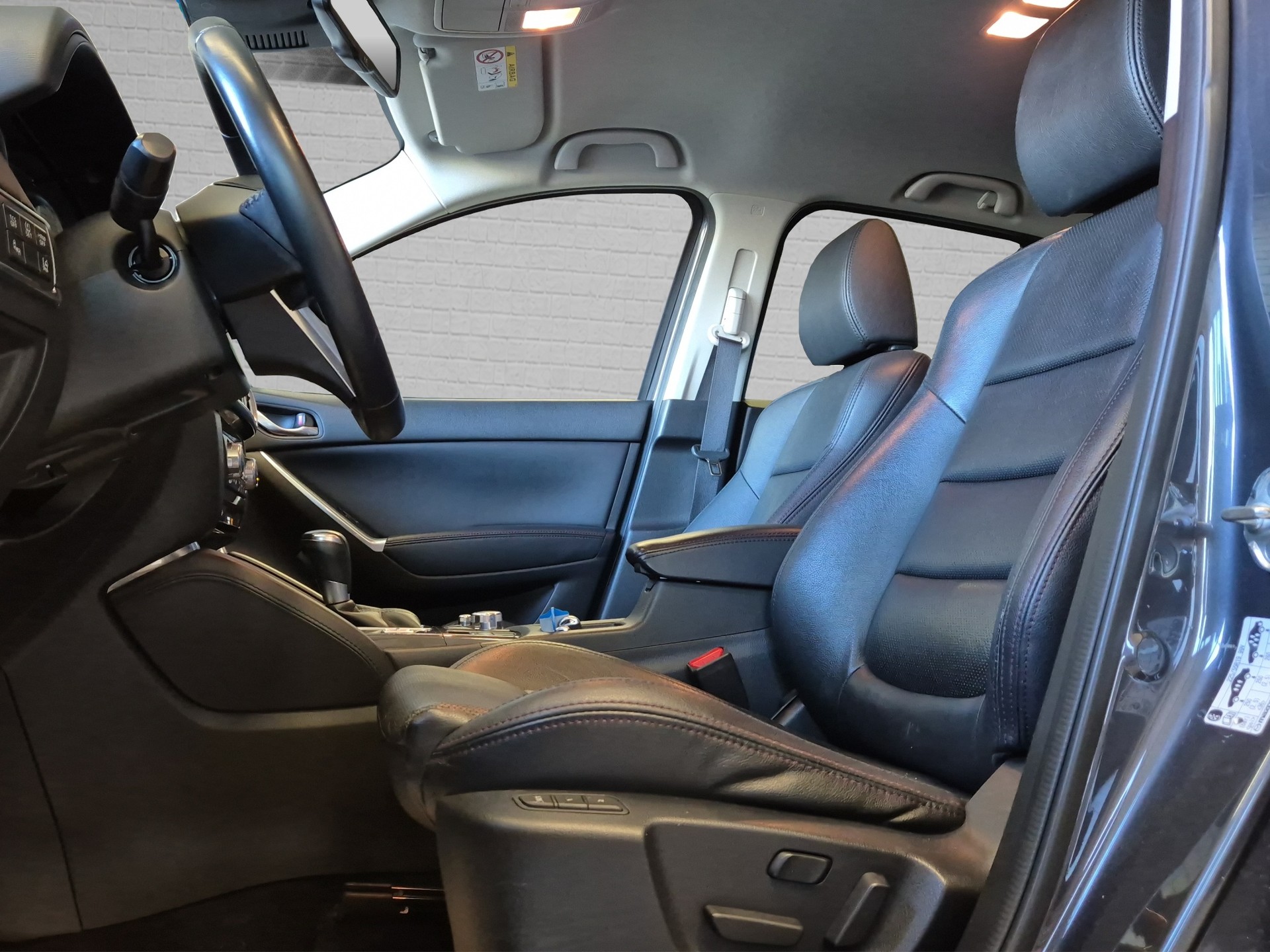 MAZDA CX-5 2.5 Revolution AWD Skyactive-G Automatic-image-18
