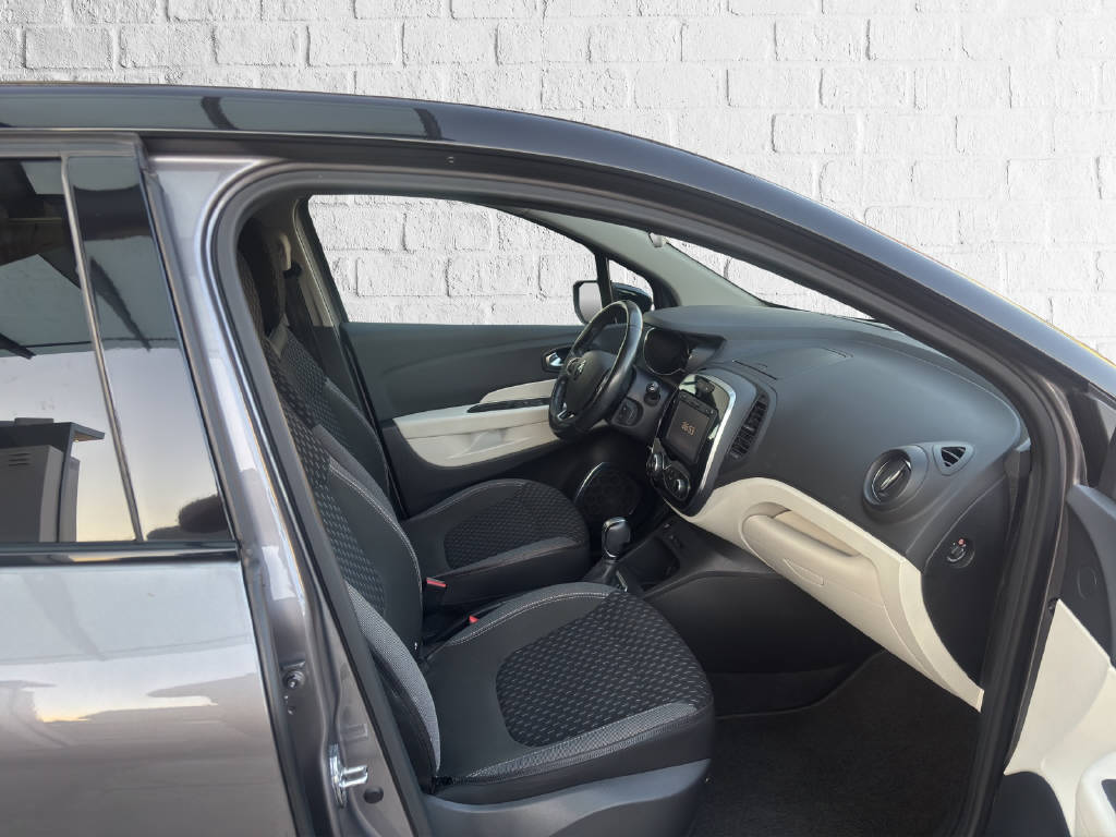 RENAULT Captur 1.2 TCe Intens EDC S/S-image-9