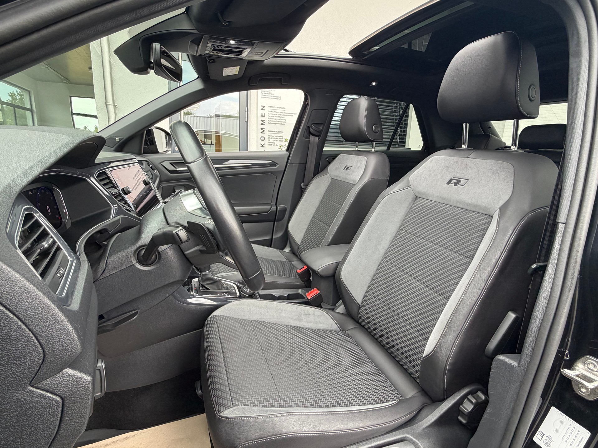 VW T-Roc 2.0 TSI Sport DSG 4Motion-image-13