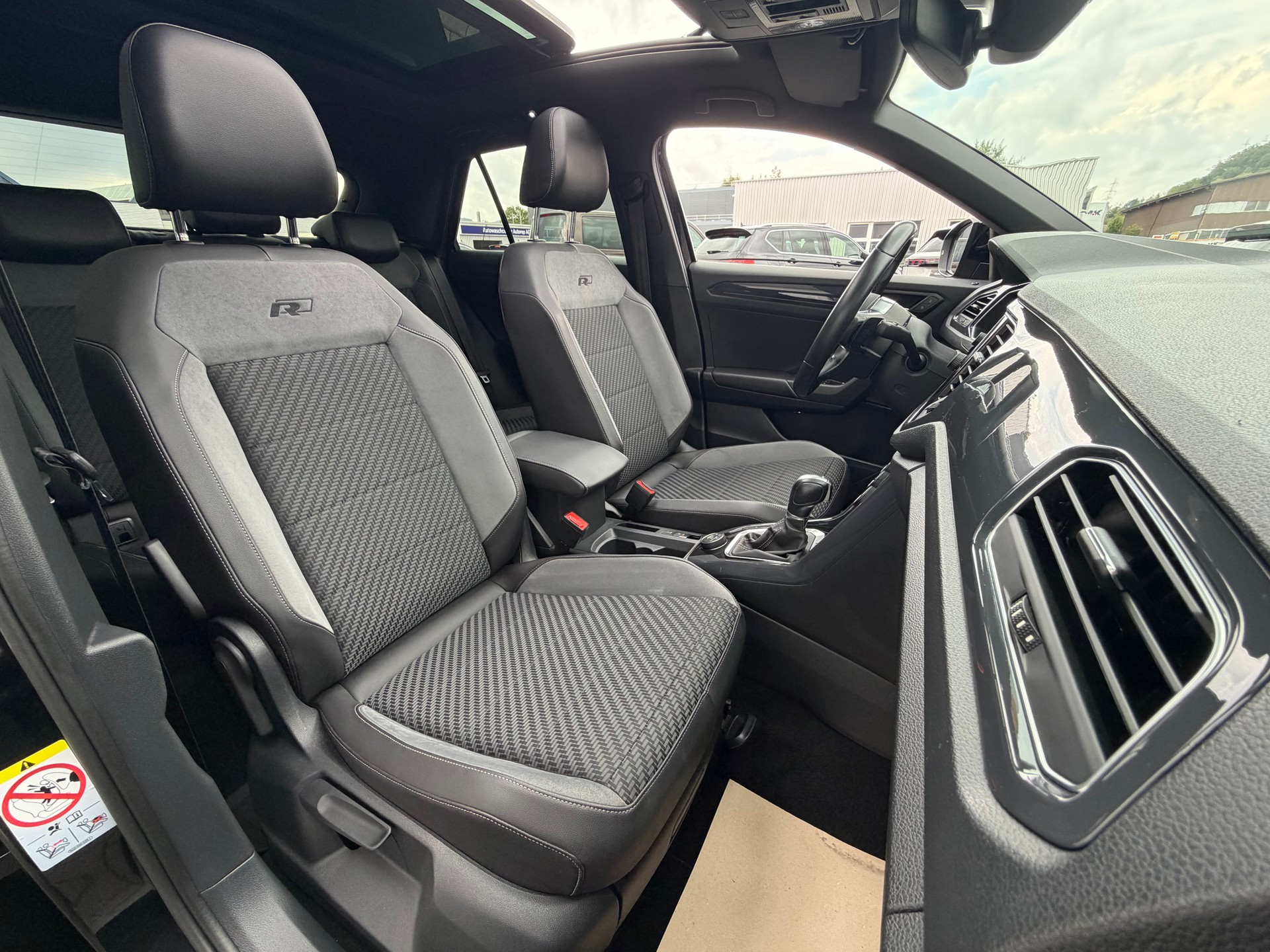 VW T-Roc 2.0 TSI Sport DSG 4Motion-image-12