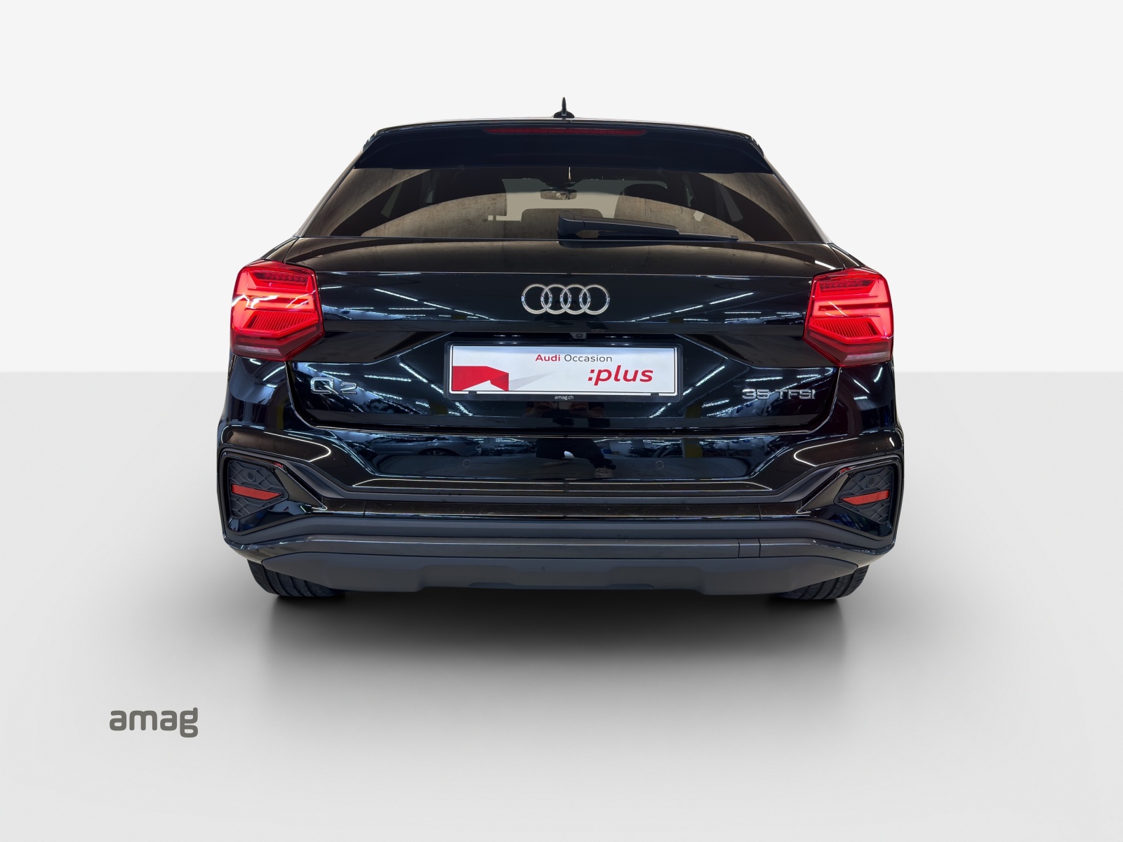 AUDI Q2 35 TFSI S line S-tronic-showroom-element-3