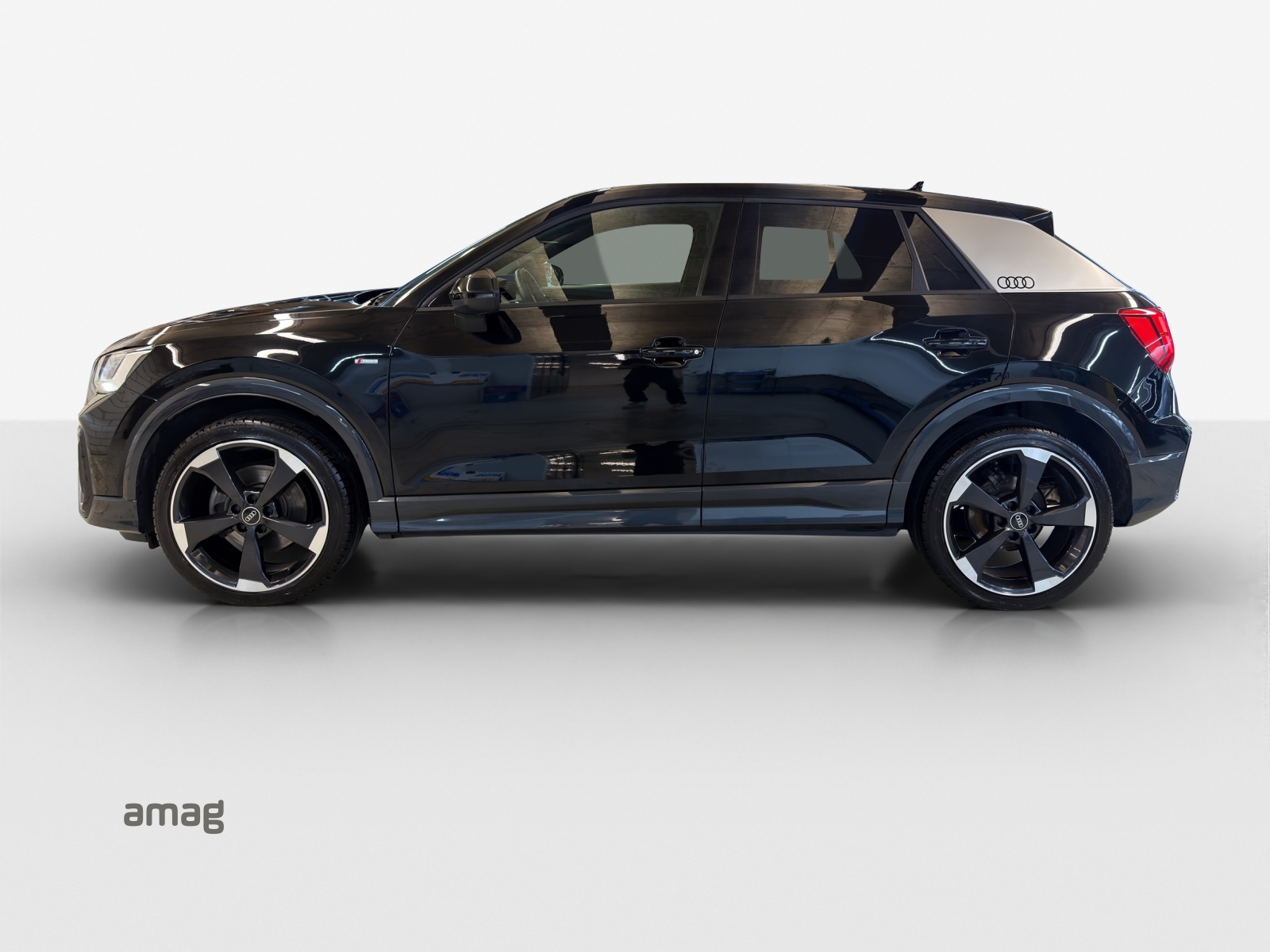 AUDI Q2 35 TFSI S line S-tronic-showroom-element-1