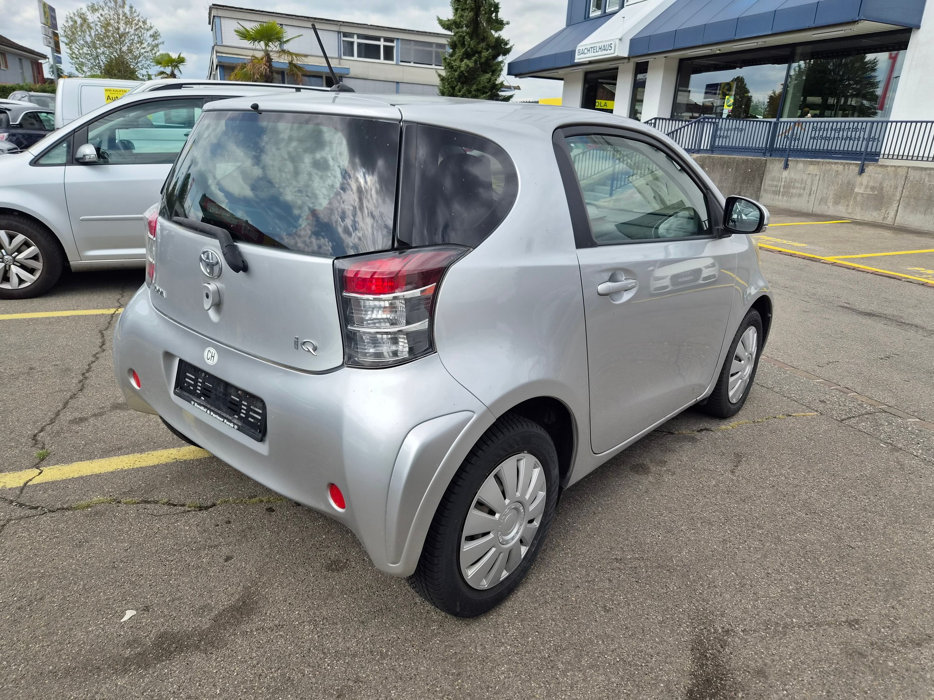 TOYOTA iQ2 1.4 D-4D-showroom-element-2