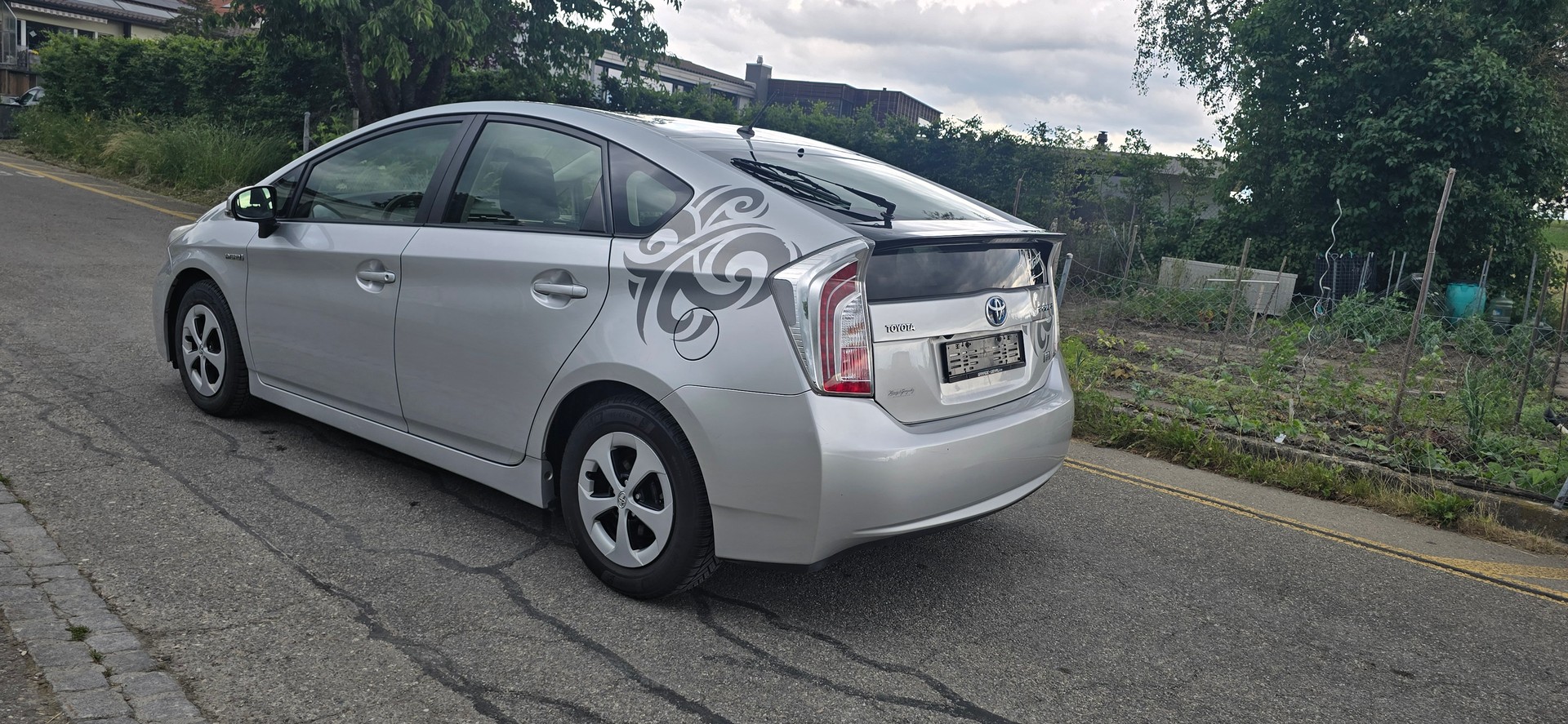 TOYOTA Prius 1.8 16V HSD Luna-image-4