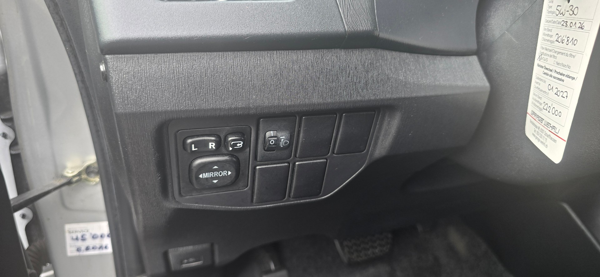 TOYOTA Prius 1.8 16V HSD Luna-image-15