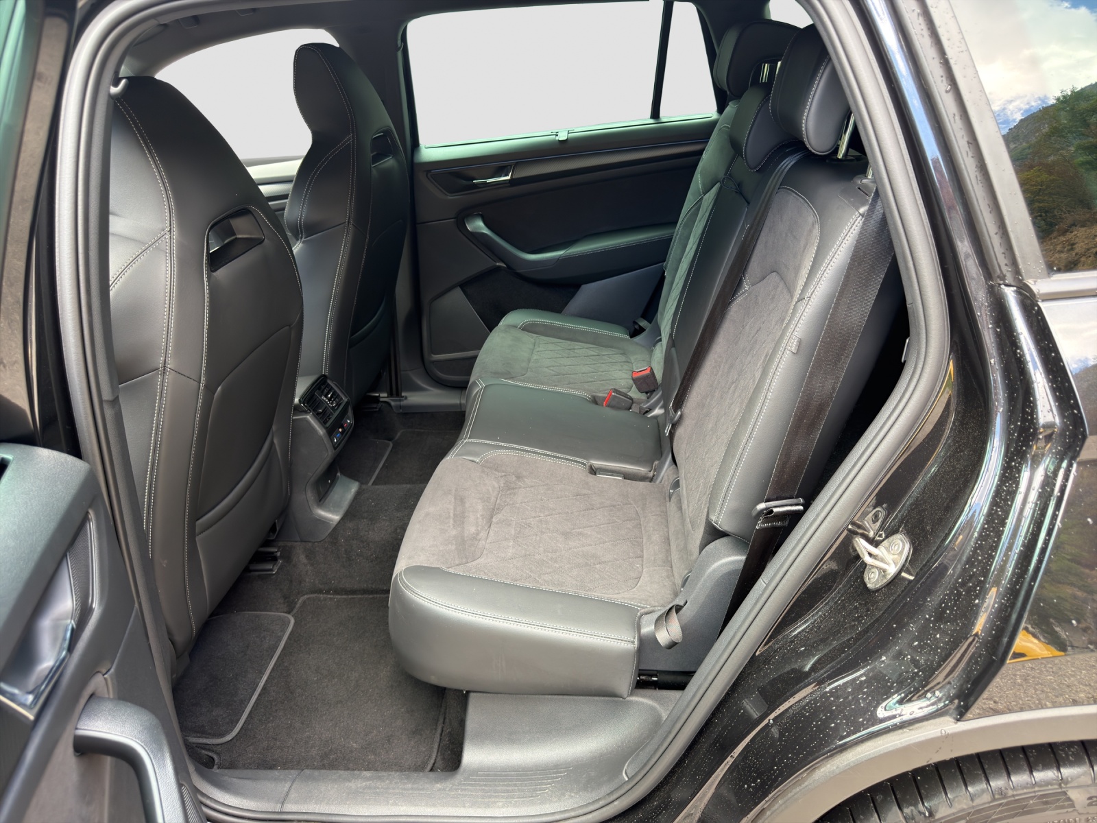SKODA Kodiaq 2.0 TSI 4x4 SportLine-image-6