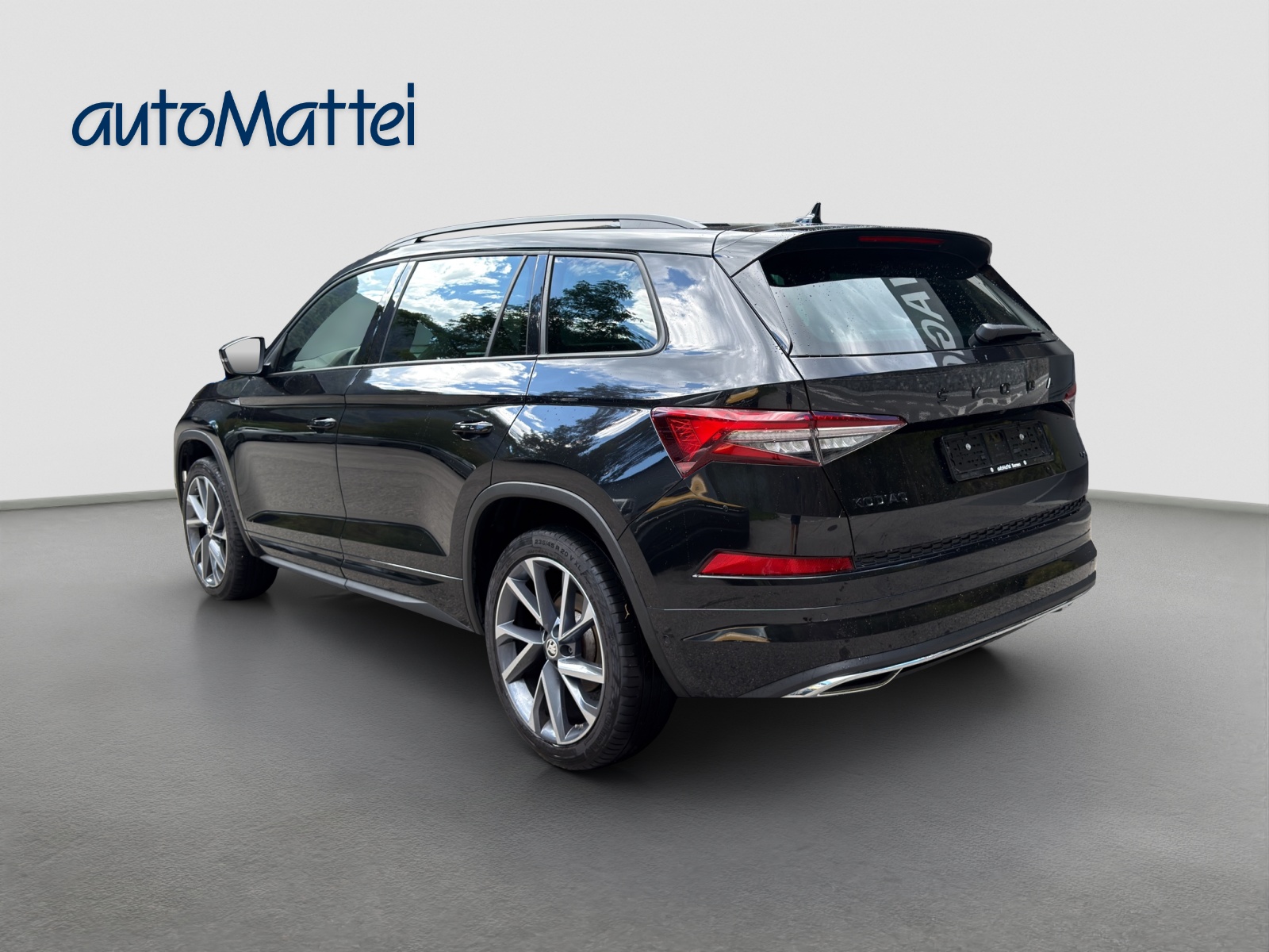 SKODA Kodiaq 2.0 TSI 4x4 SportLine-image-1