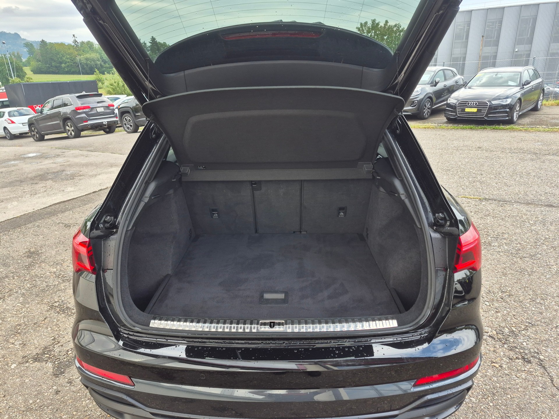 AUDI Q3 35 TFSI S line Attraction S-tronic-image-15