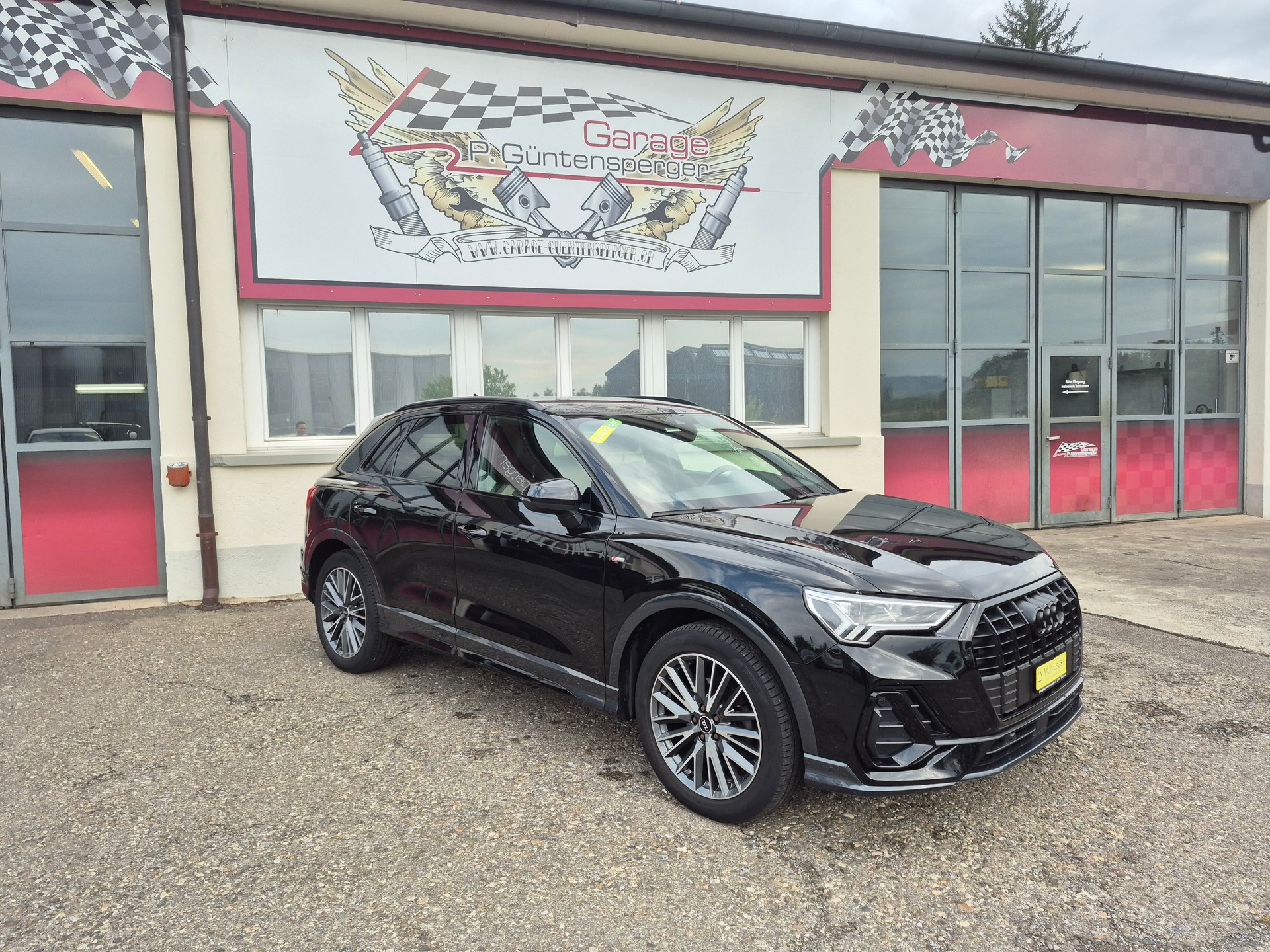 AUDI Q3 35 TFSI S line Attraction S-tronic-image-1