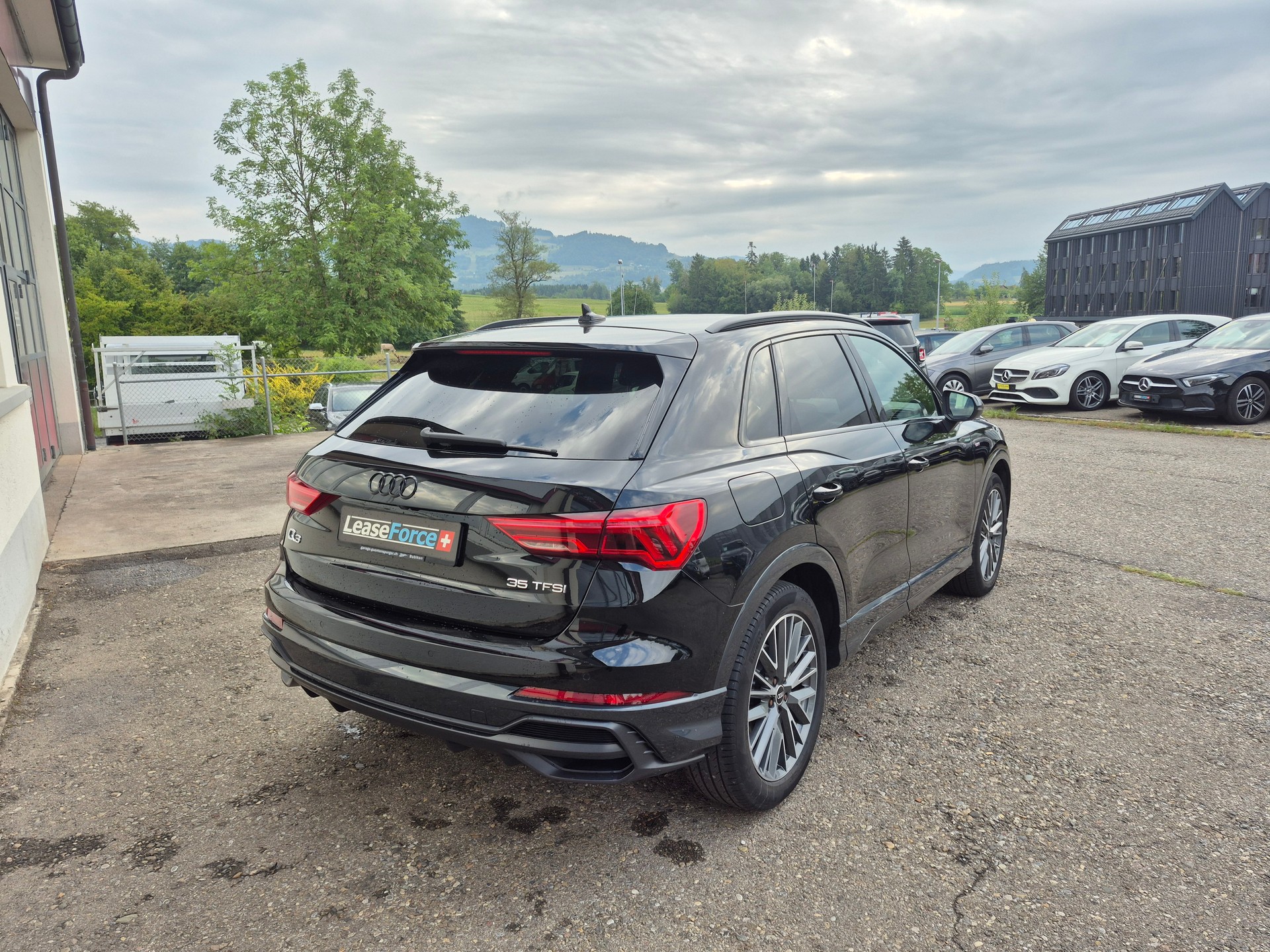 AUDI Q3 35 TFSI S line Attraction S-tronic-image-3
