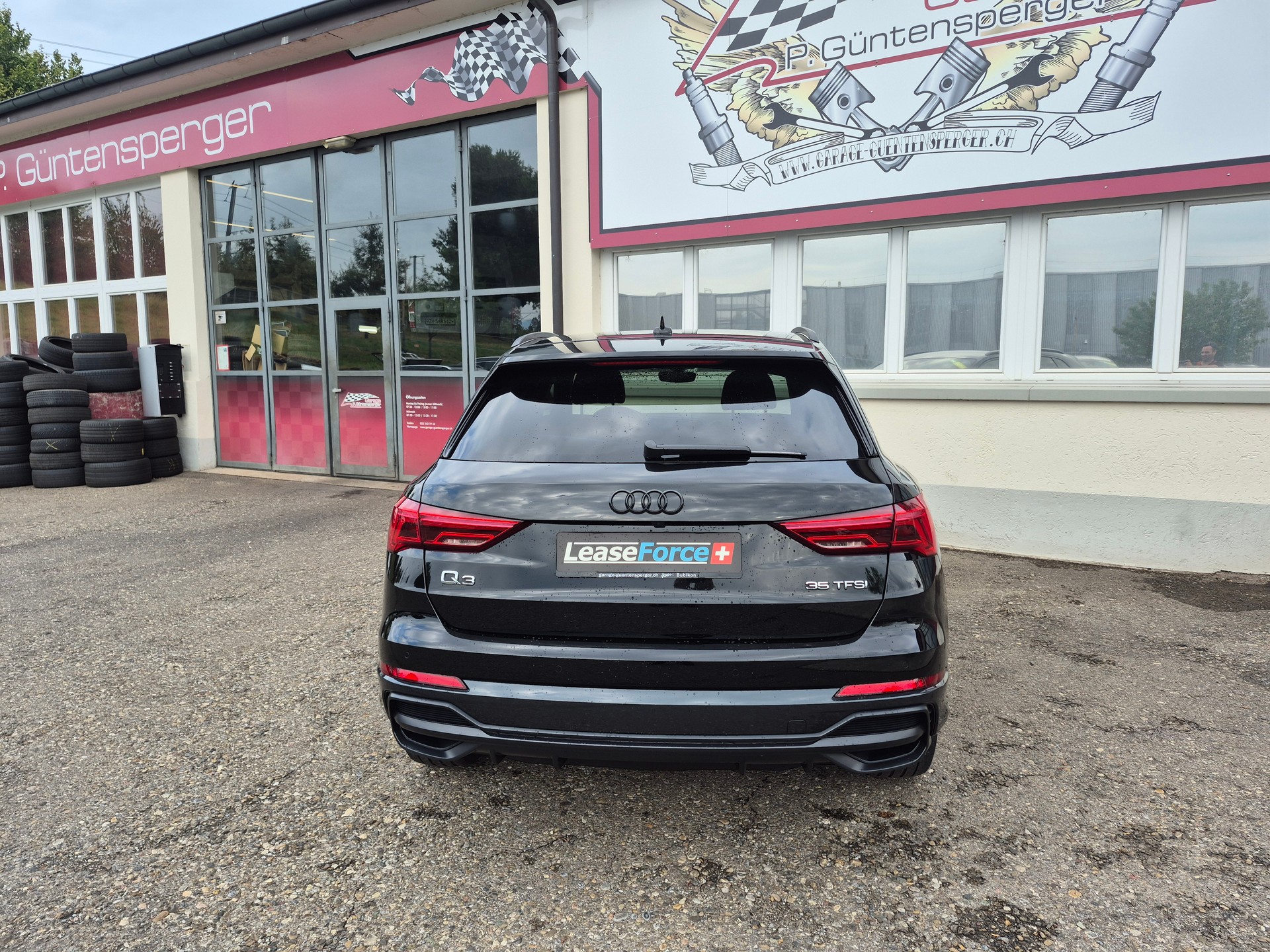 AUDI Q3 35 TFSI S line Attraction S-tronic-image-4