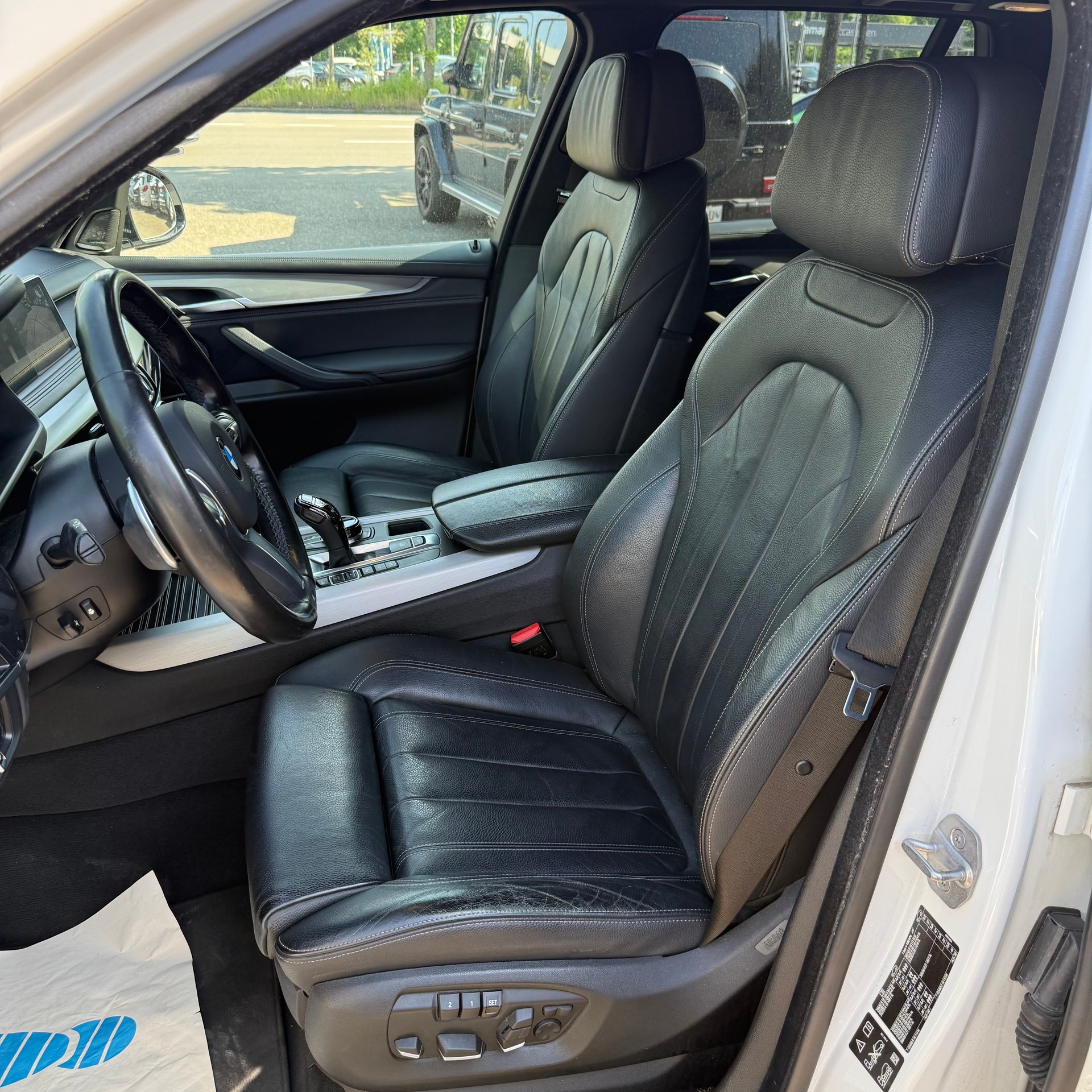 BMW X5 xDrive 40d Pure M Sport Steptronic *LEDER - PANORAMA-DACH*-image-9