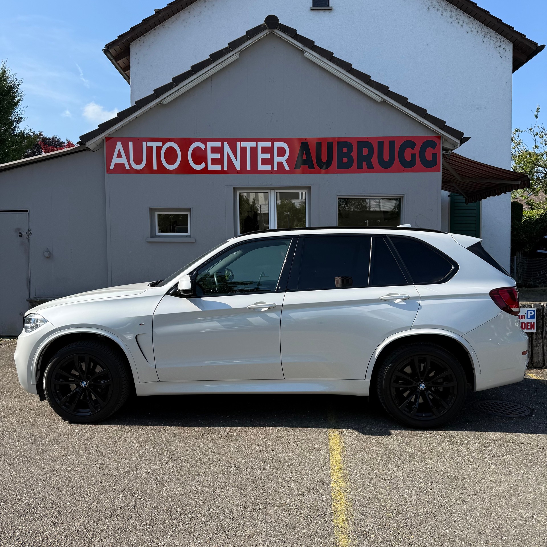 BMW X5 xDrive 40d Pure M Sport Steptronic *LEDER - PANORAMA-DACH*-image-6