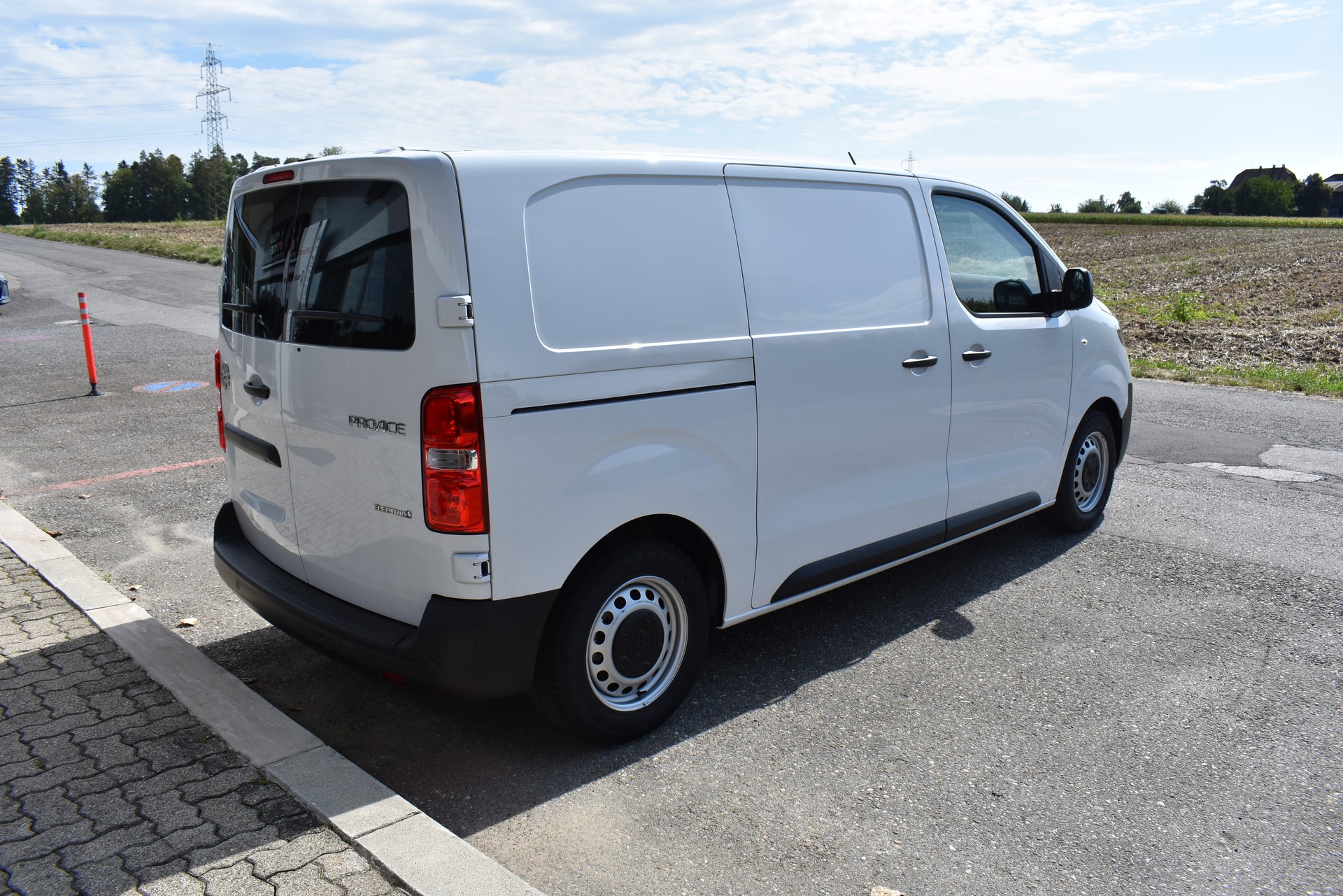 TOYOTA Proace EV 75kWh Medium Active-image-6