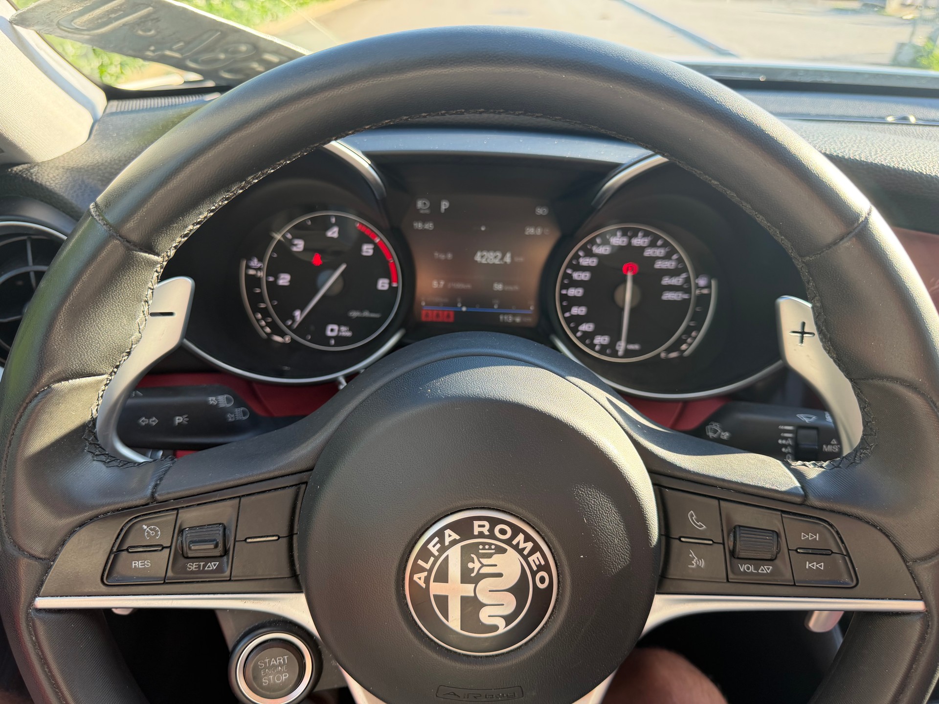 ALFA ROMEO Giulia 2.2 JTDM Veloce TI Q4 Automatic-image-10