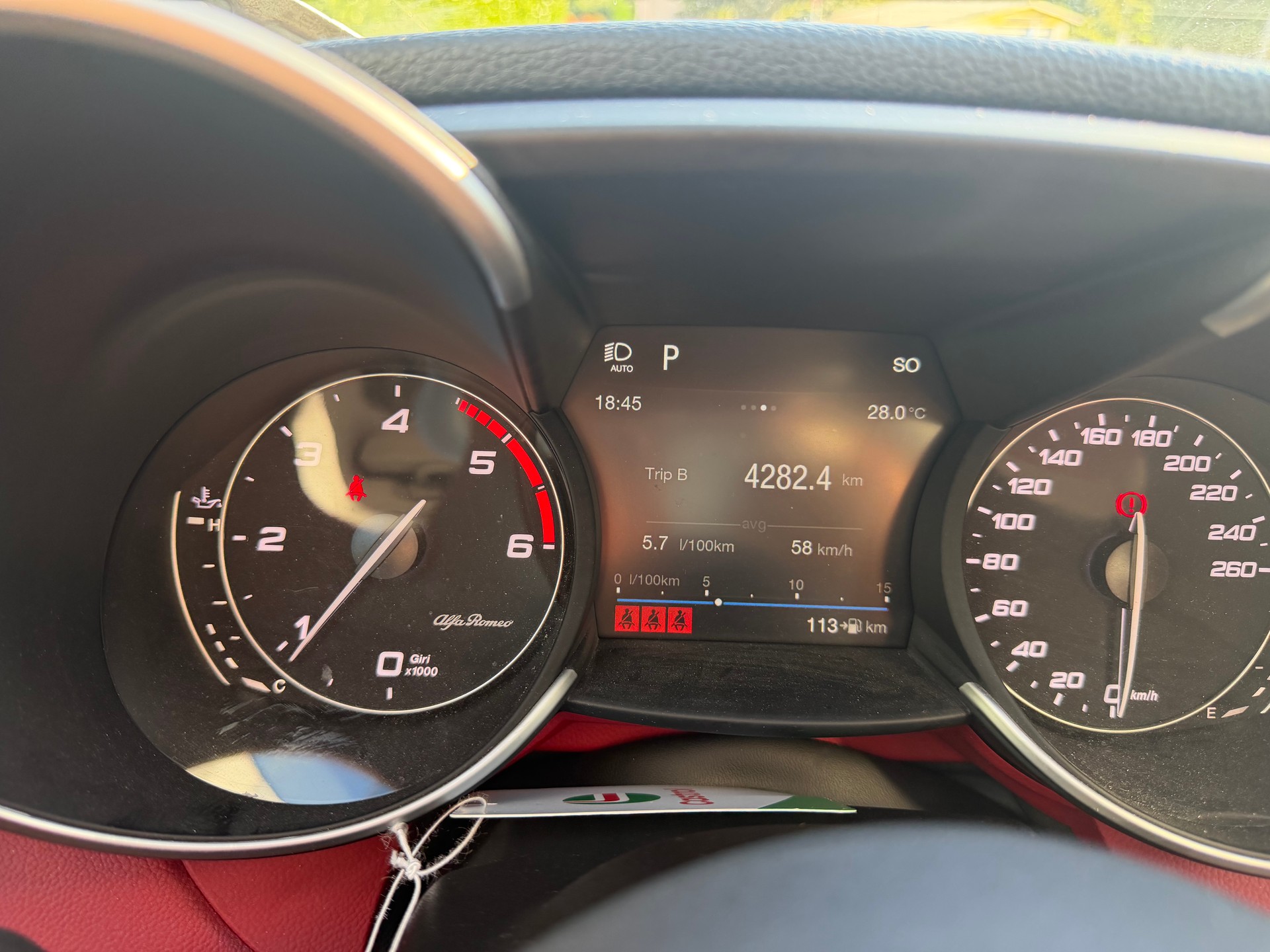 ALFA ROMEO Giulia 2.2 JTDM Veloce TI Q4 Automatic-image-9