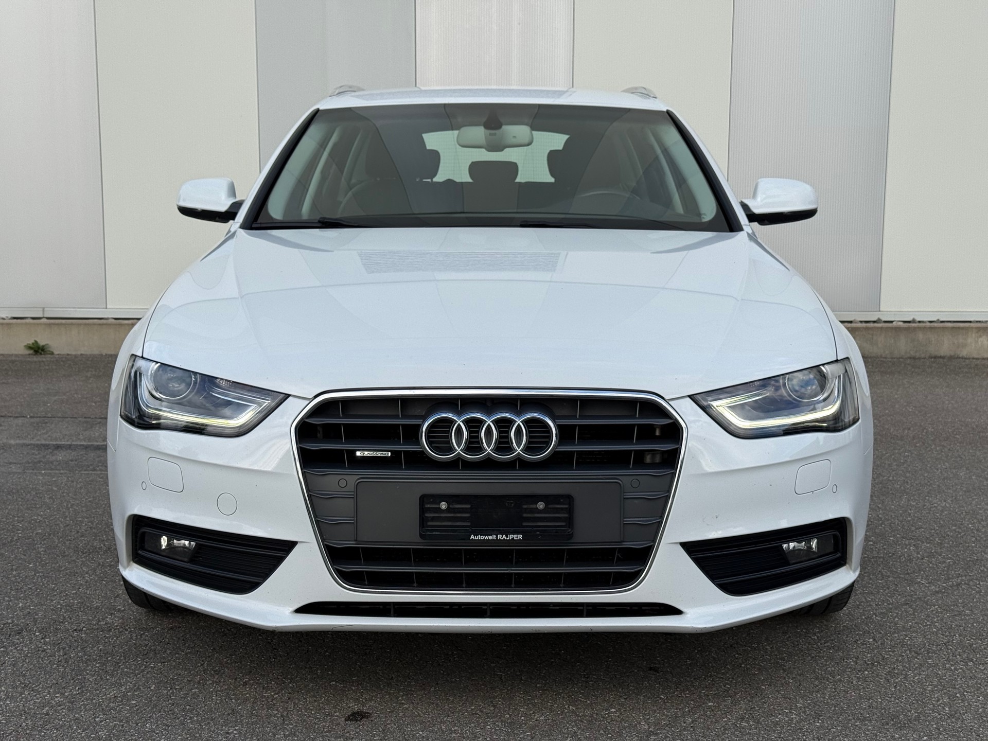 AUDI A4 Avant 2.0 TDI quattro S-tronic-image-1