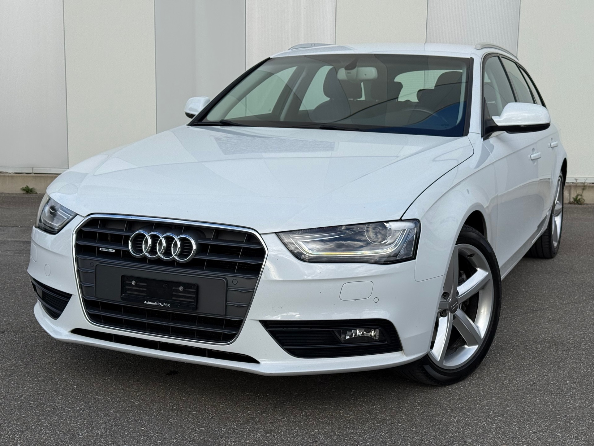AUDI A4 Avant 2.0 TDI quattro S-tronic-image-0