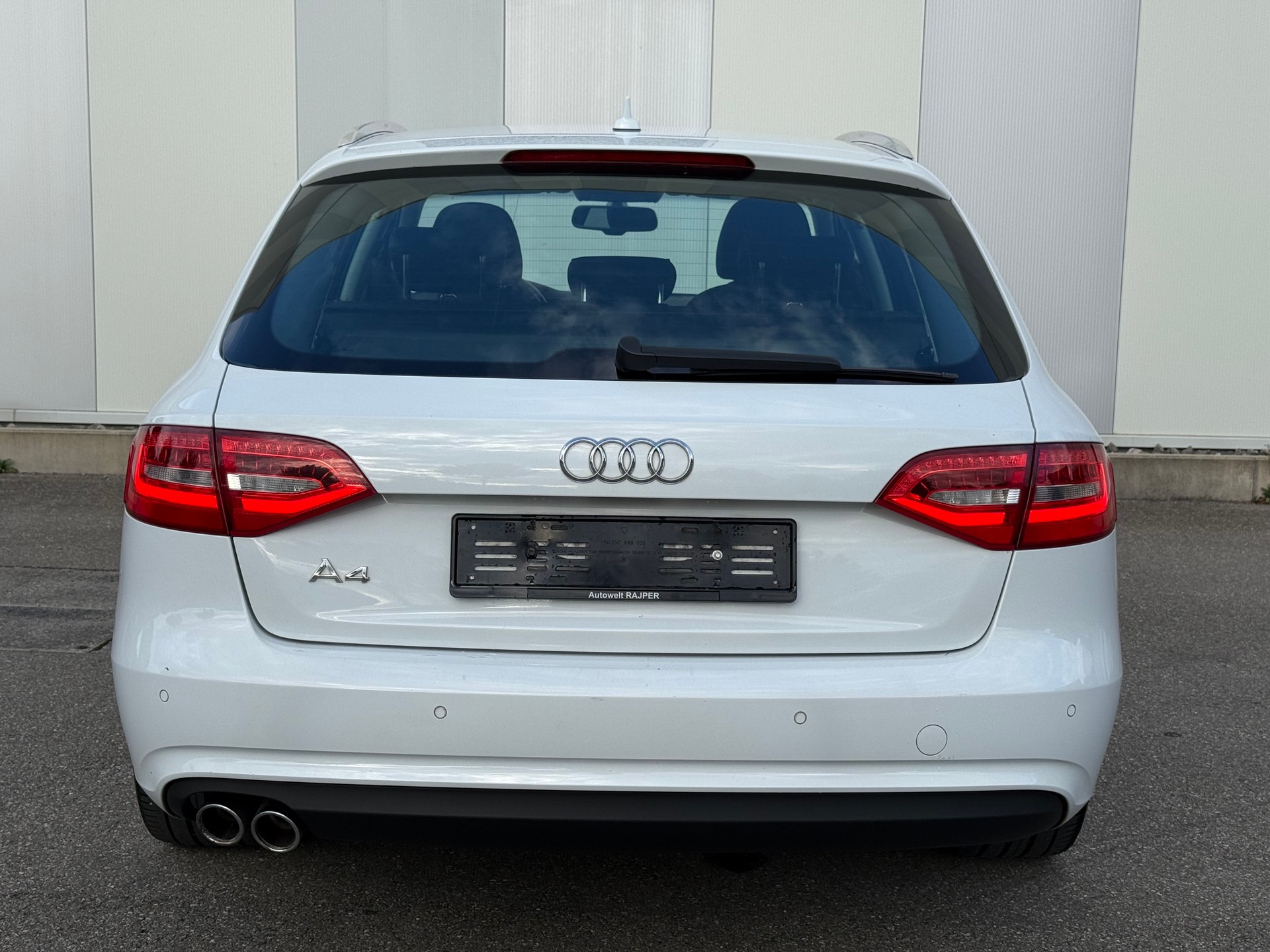 AUDI A4 Avant 2.0 TDI quattro S-tronic-image-4