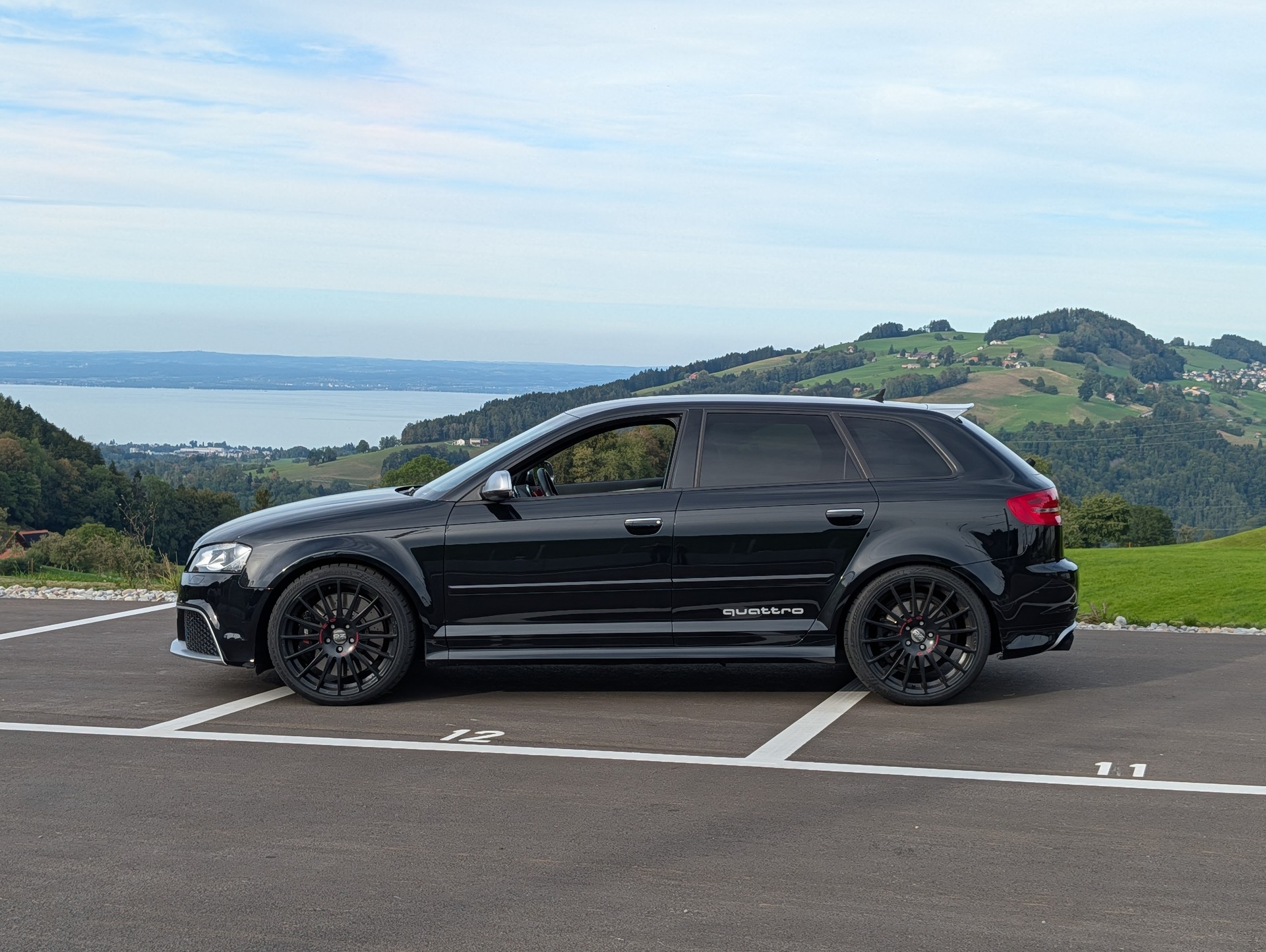 AUDI 2.5 T FSI quattro S-Tronic-image-1