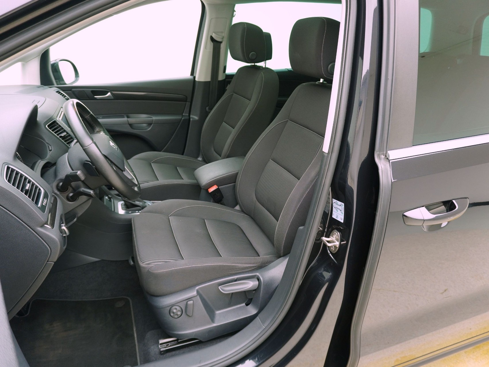 SEAT Alhambra 2.0 TDI DSG Style Advantage 7 Plätze-image-9
