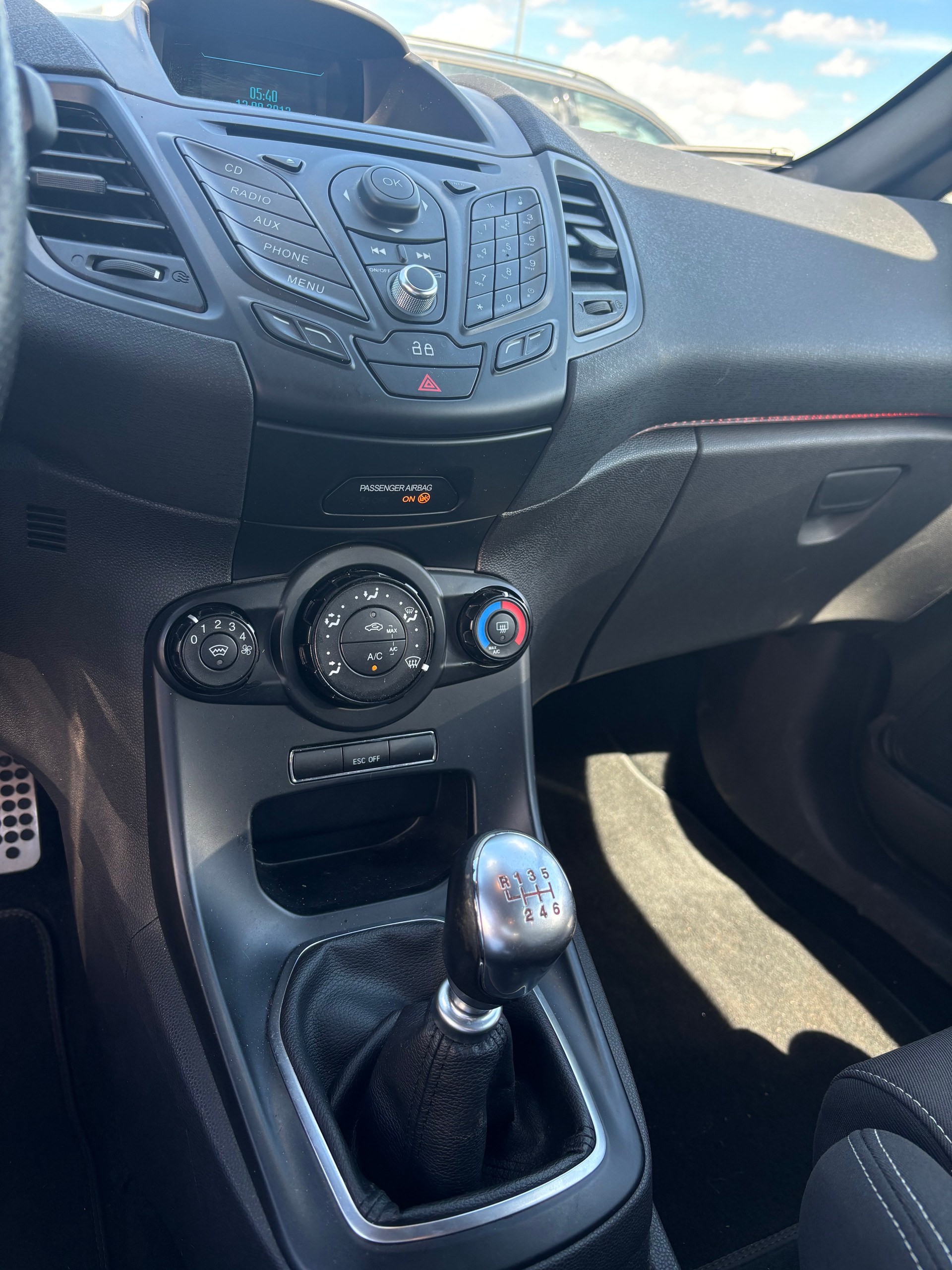 FORD Fiesta 1.6 SCTi ST-1-image-8
