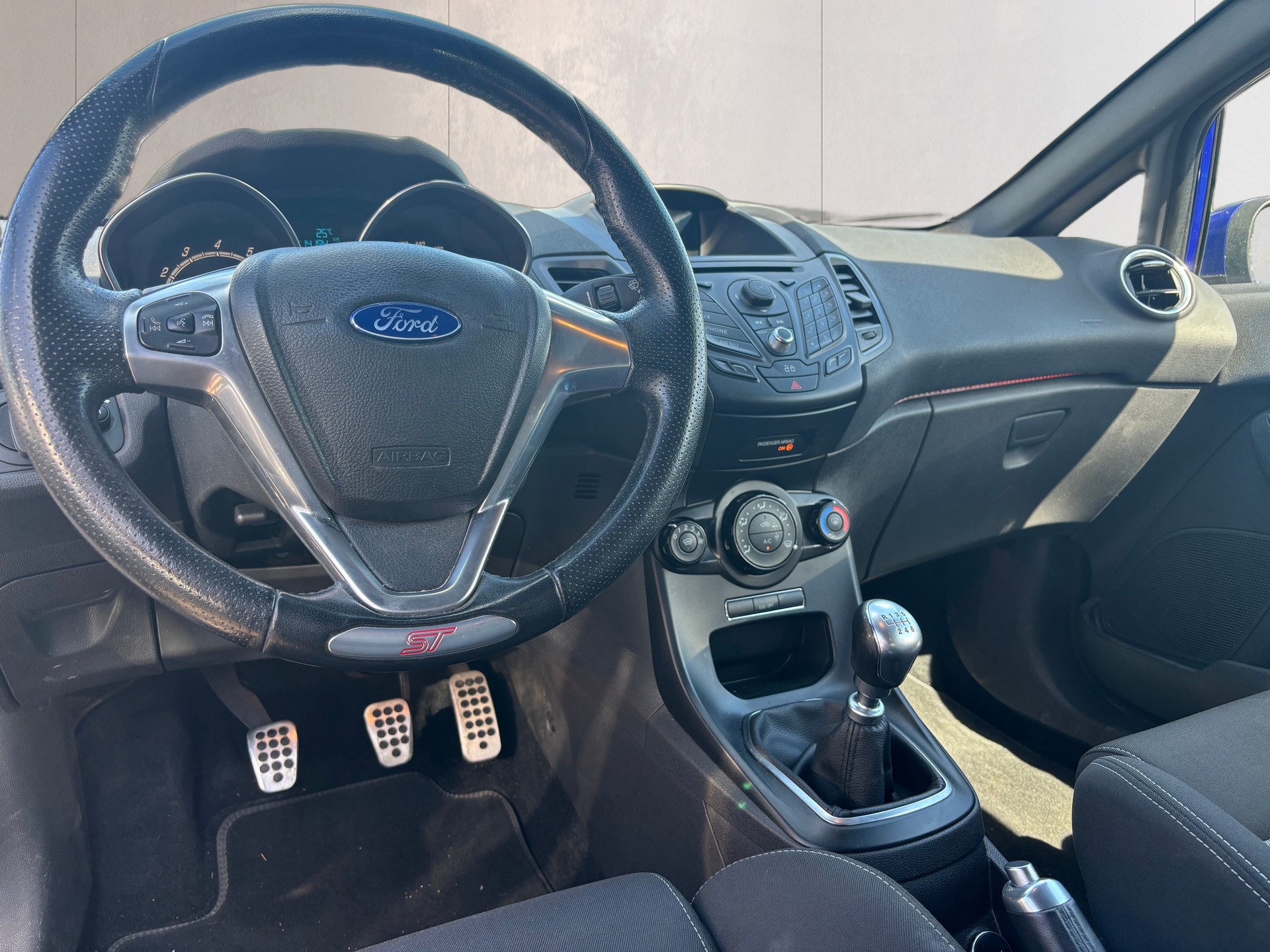 FORD Fiesta 1.6 SCTi ST-1-image-7