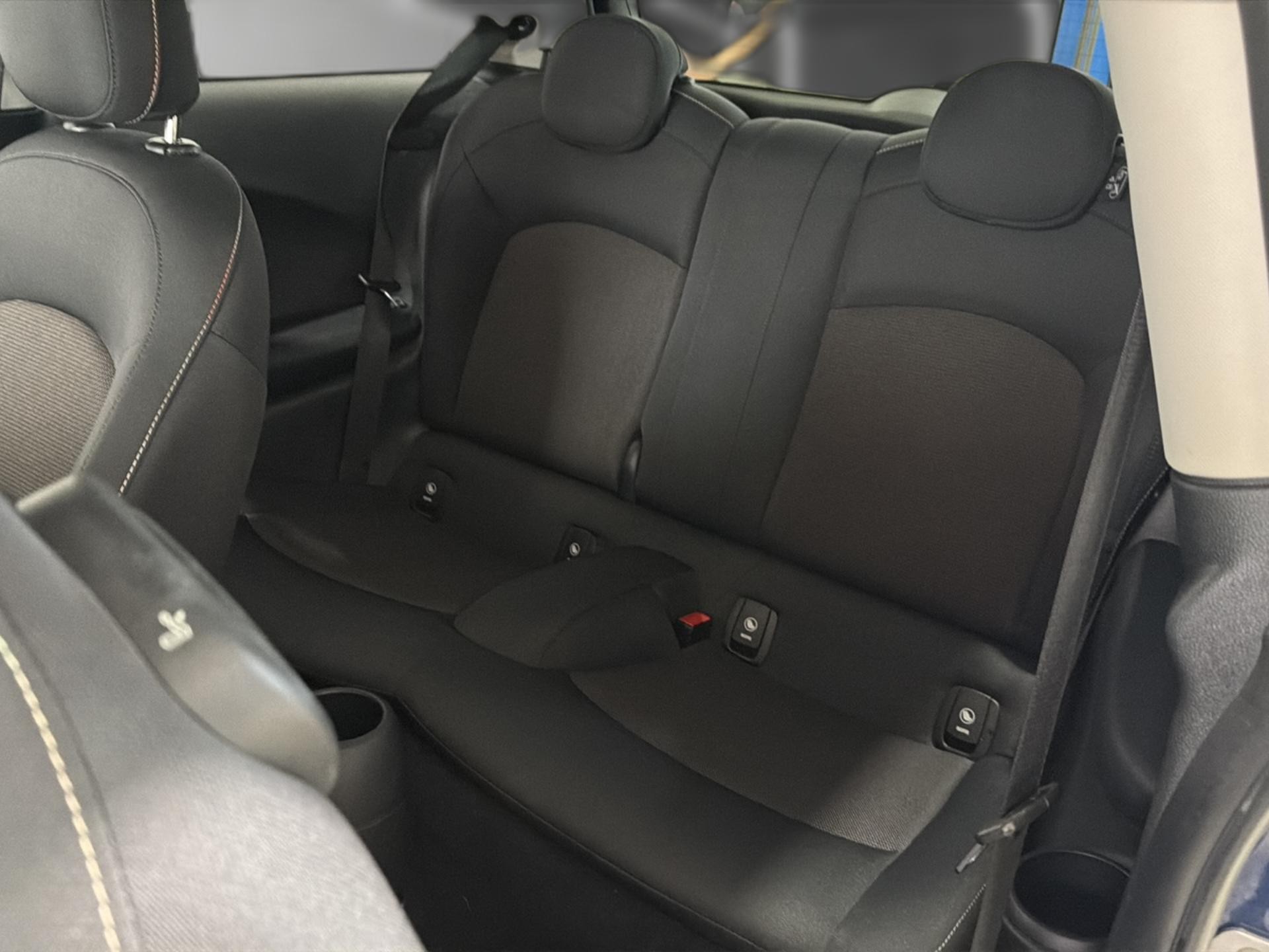 MINI Cooper-image-13