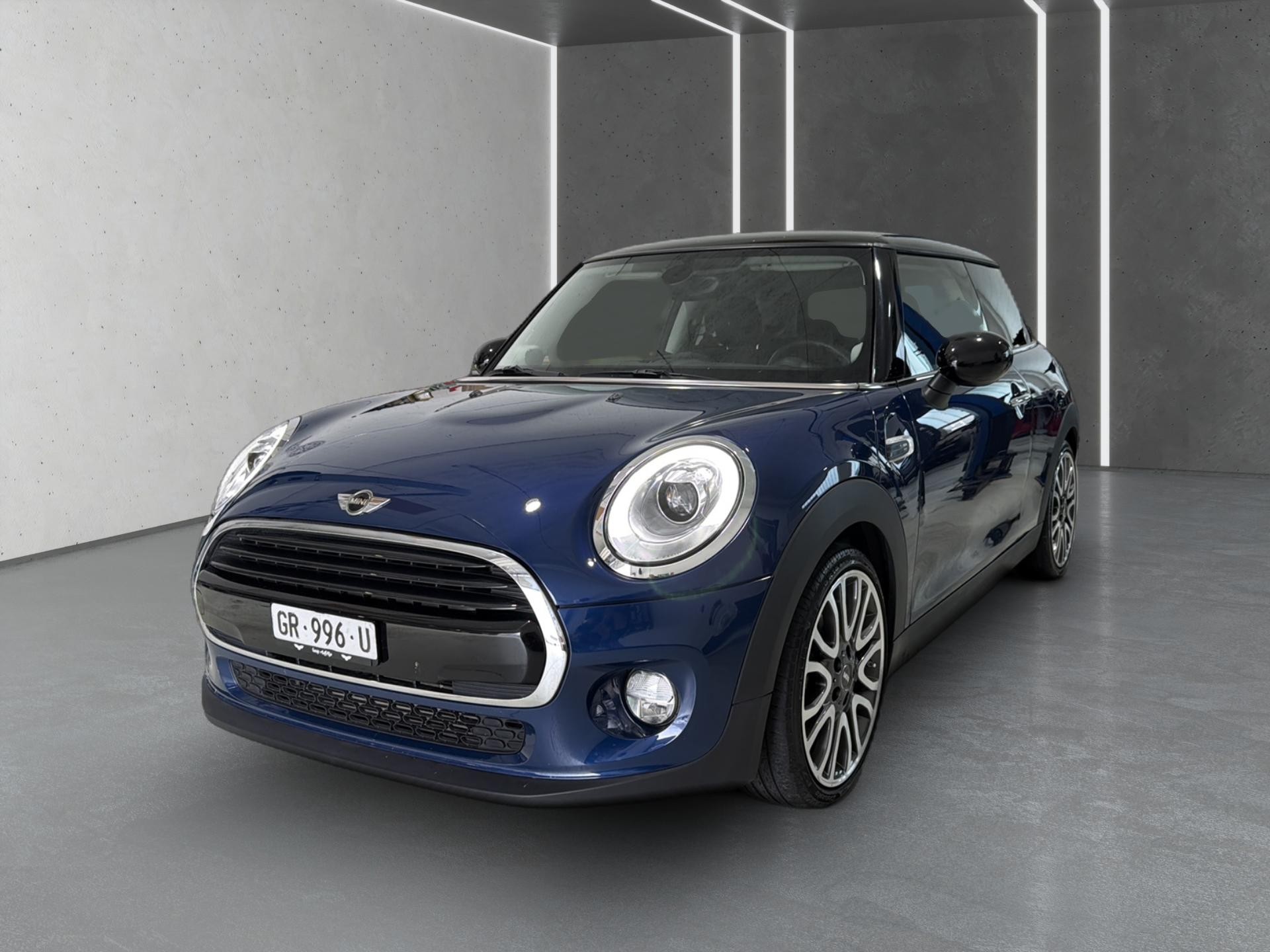 MINI Cooper-showroom-element-2