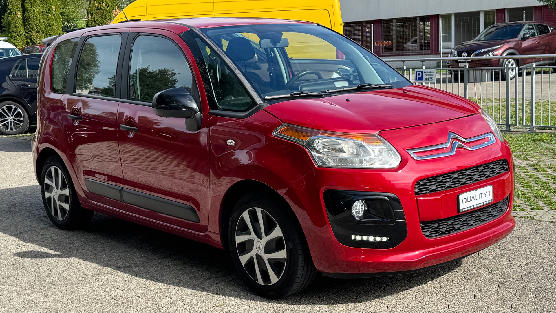 CITROEN C3 Picasso 1.2 Pure Tech Attraction-image-2