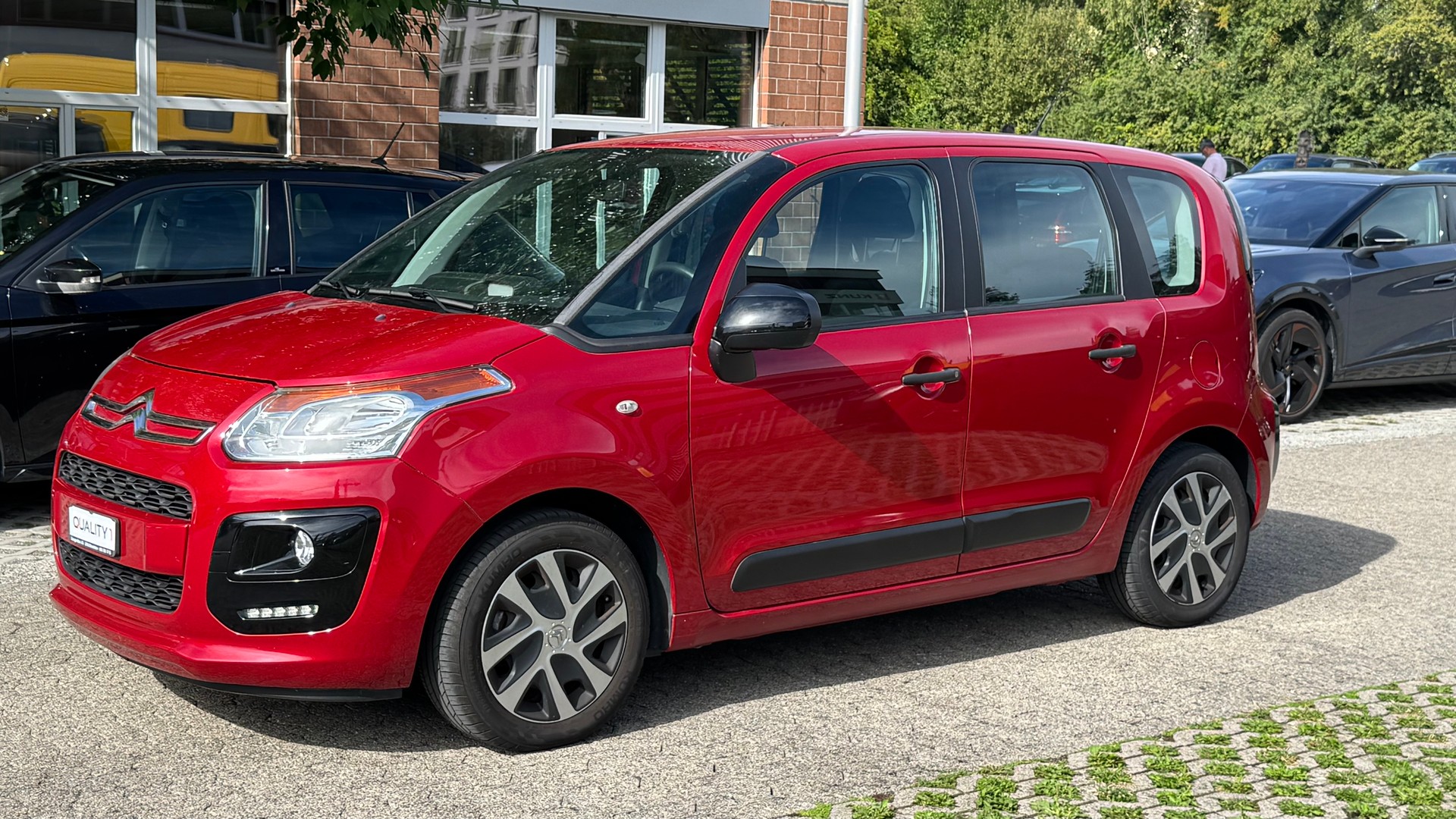CITROEN C3 Picasso 1.2 Pure Tech Attraction-image-0