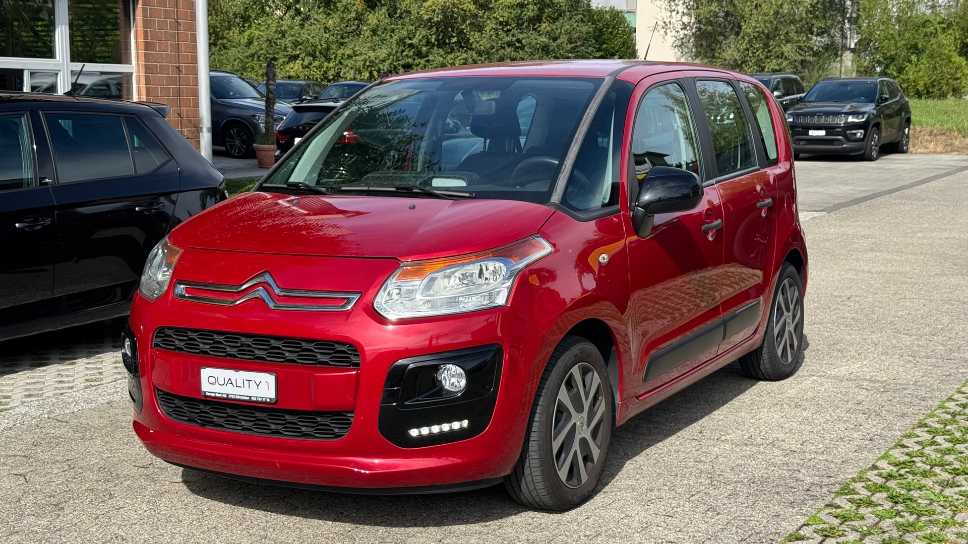 CITROEN C3 Picasso 1.2 Pure Tech Attraction-image-1